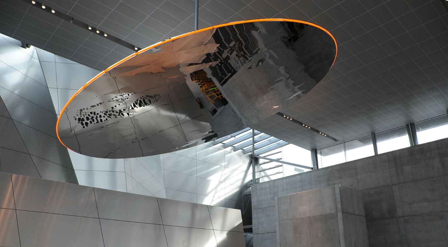 Jeppe Hein: Reflecting Frequencies