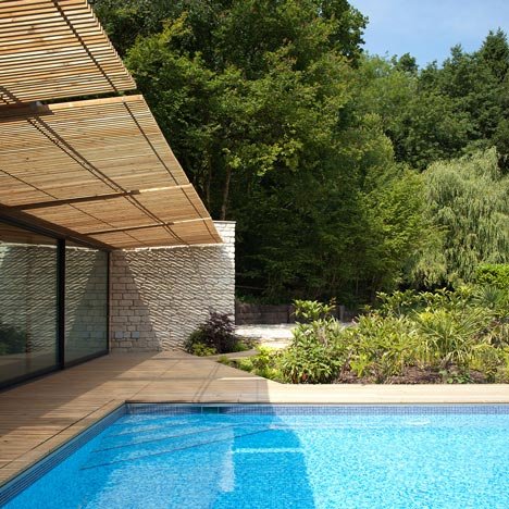 dezeen_Roundalls-by-H2-Architecture_3 (1).jpg