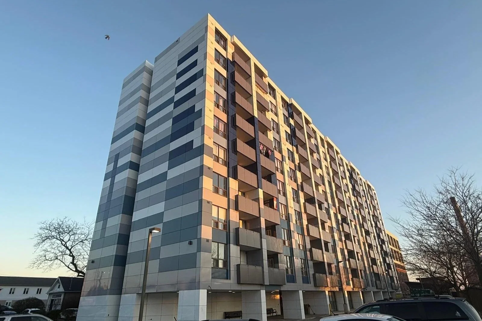 155 King St. E, Overclad