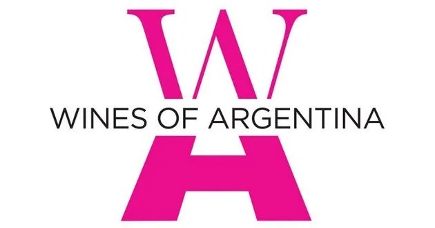 Logo med store rosa W og H, og teksten 'WINES OF ARGENTINA' under.