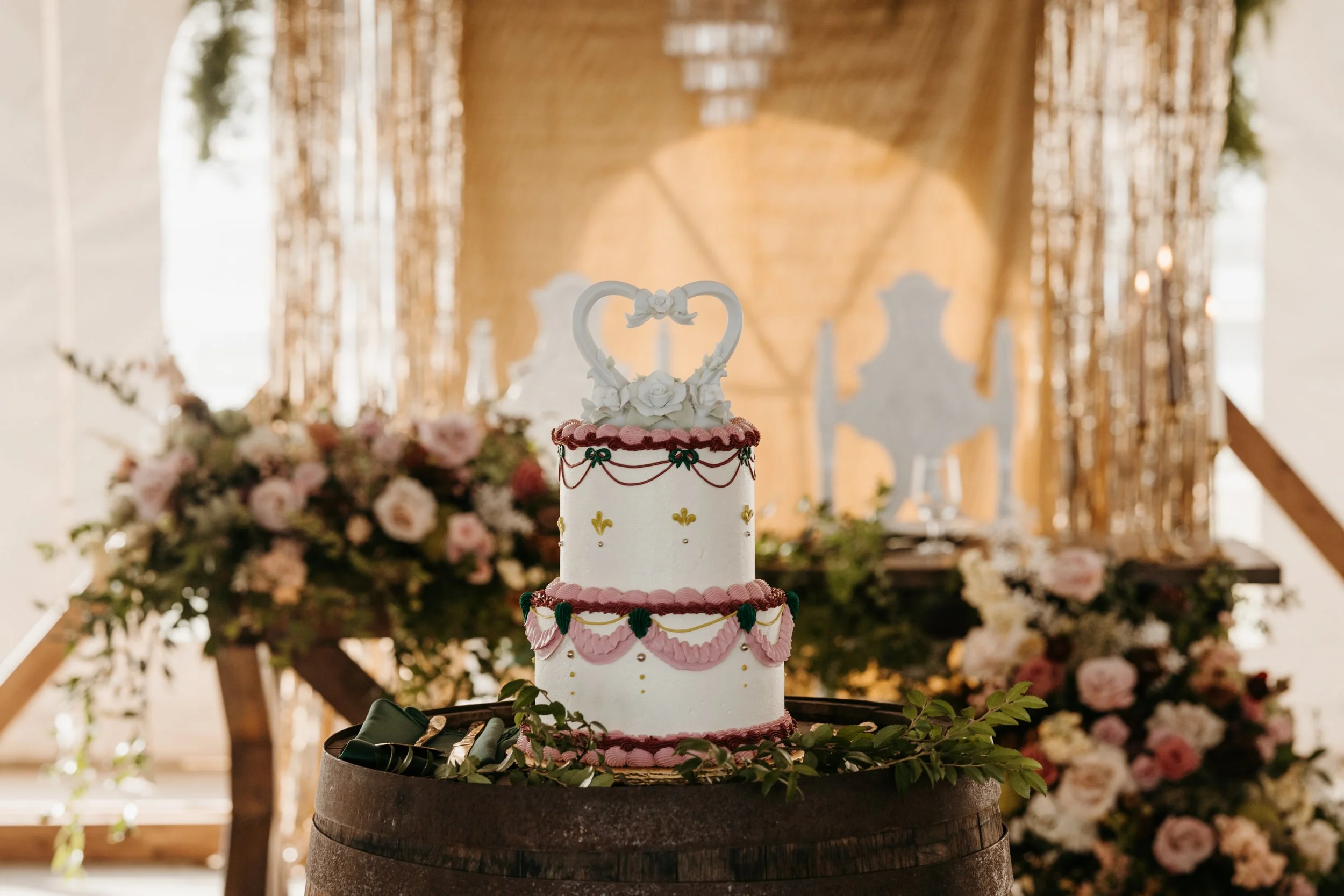 Glass Heart Cake Topper
White with light green leaves
$0.75