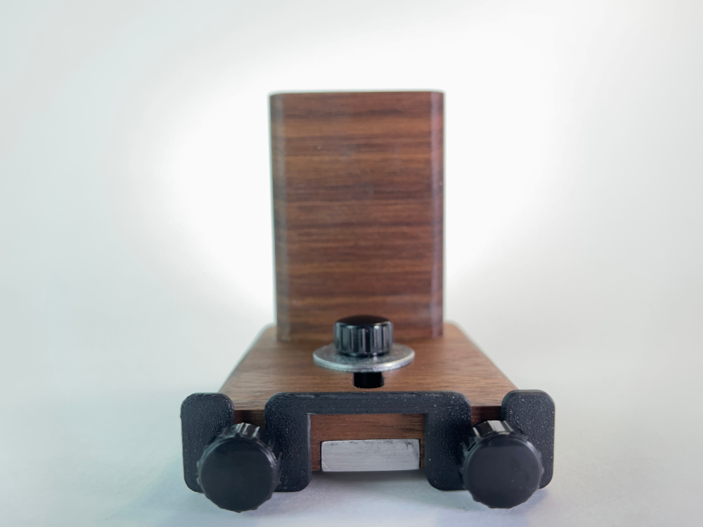 v2_walnut_whitebg_rear_sml.png