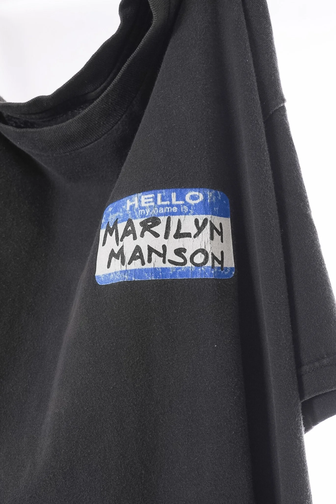 manson name tag-02.jpg