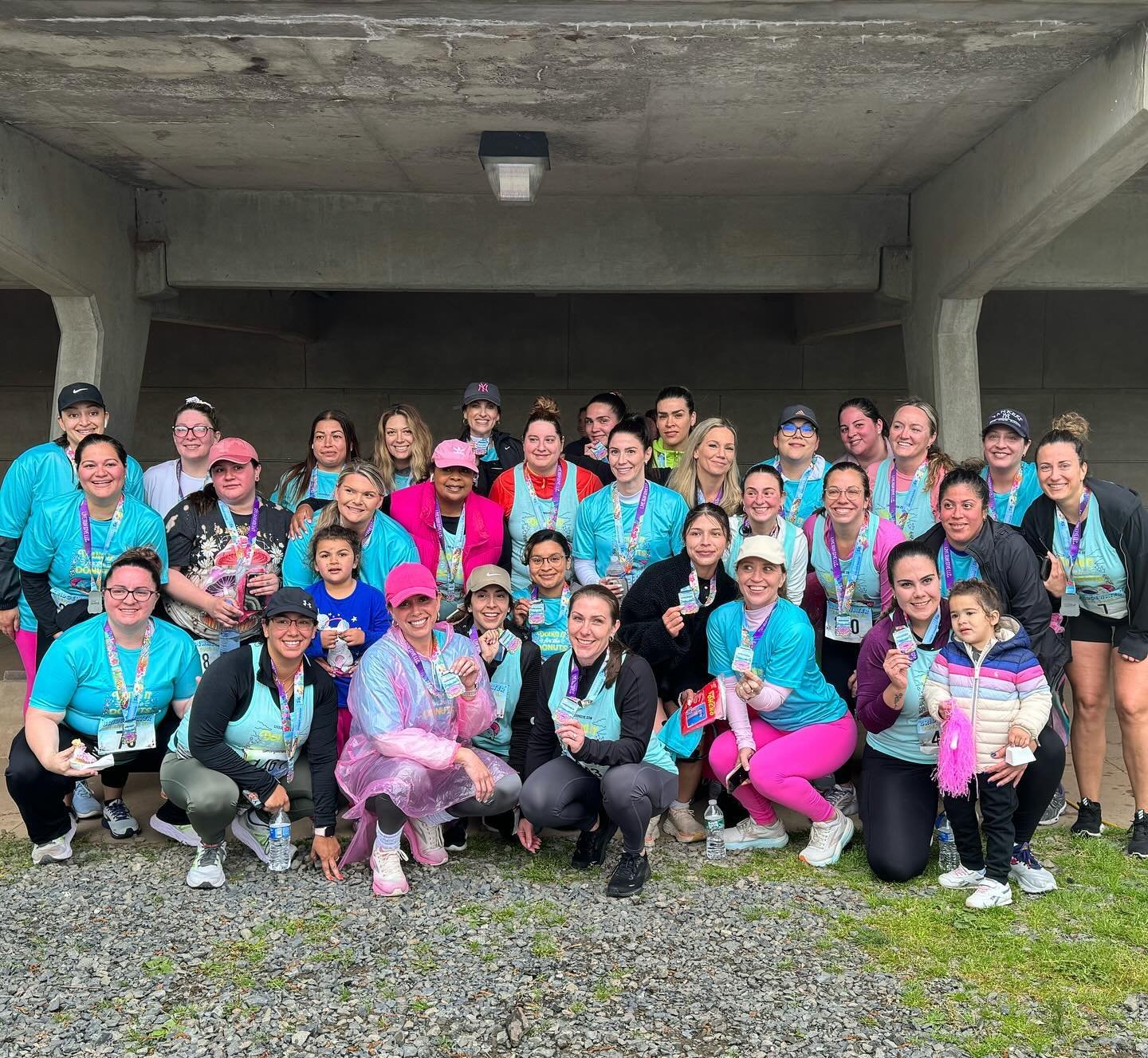 32 of us ran a 5k this morning!! 

EVOLVING 🦋

&amp; when you think you can&rsquo;t - i&rsquo;m going to ensure you prove to yourself that you absolutely CAN! you&rsquo;ll feel like you can do ANYTHING!! ✨ 

JOIN US 💖🫶🏼✨

#DGFITARMY