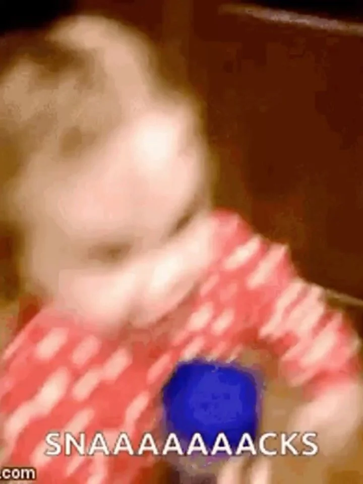 Snacks I&rsquo;ve been loving lately as a dietitian + intuitive eater 🫐
.
First of all, I hope you know what video I&rsquo;m referencing about the &ldquo;snaaaaacckss&rdquo; 😂
.
Second, if you feel like you can&rsquo;t keep snacks in your house wit