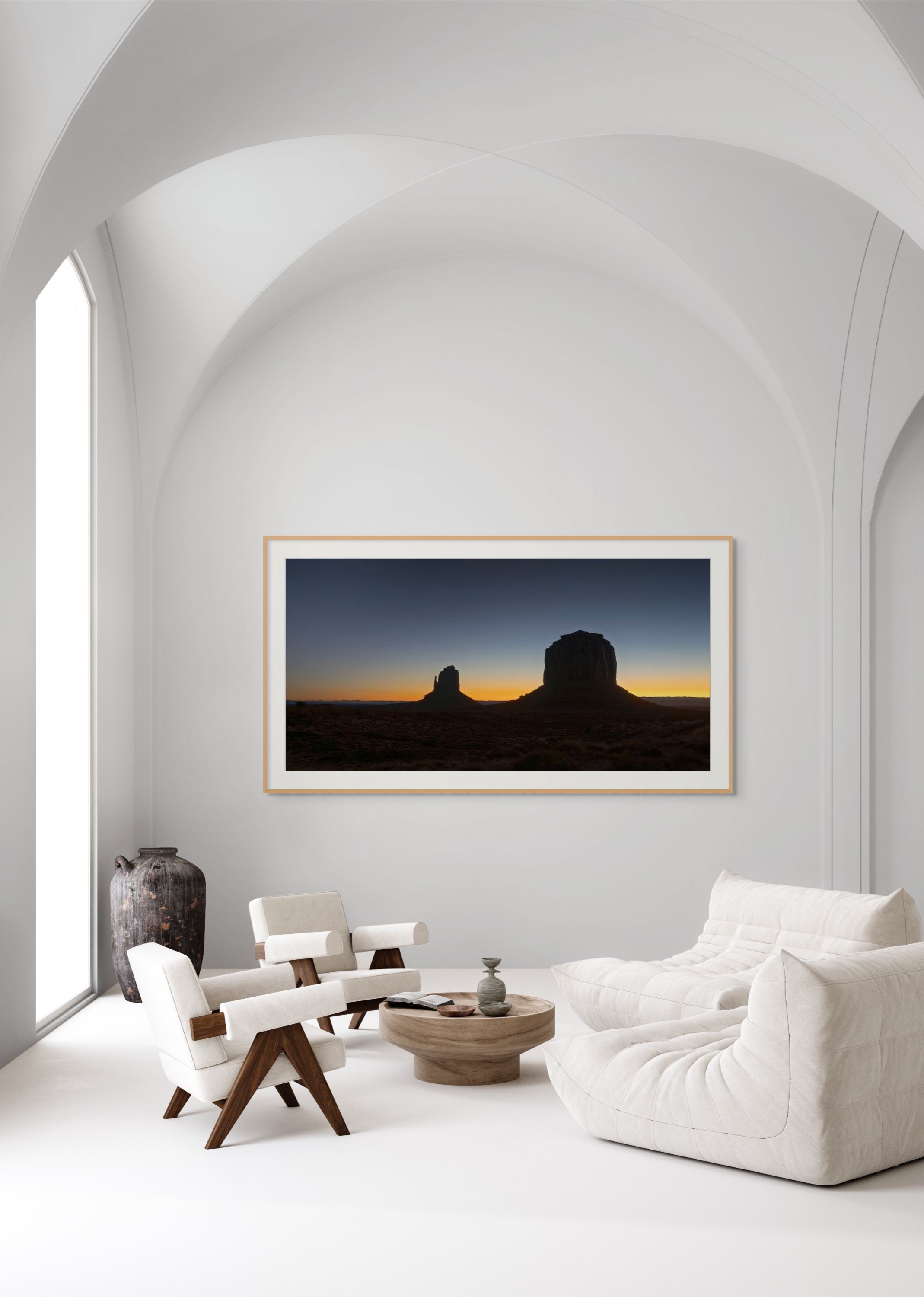 CW00603-Monument-Valley-Dawn-2025-living.jpg