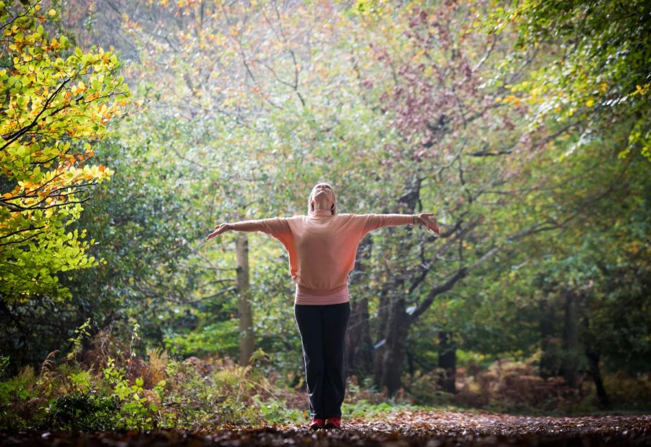 SUZY READING 054.JPG