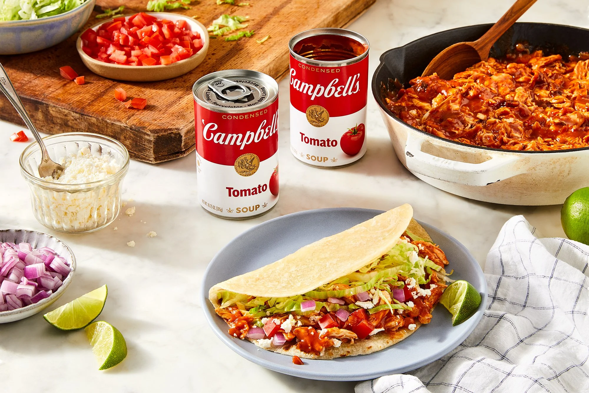 2021-1022_sponsored_campbells_lifestyle-group-shot_3x2_branded_julia-gartland_170.jpg