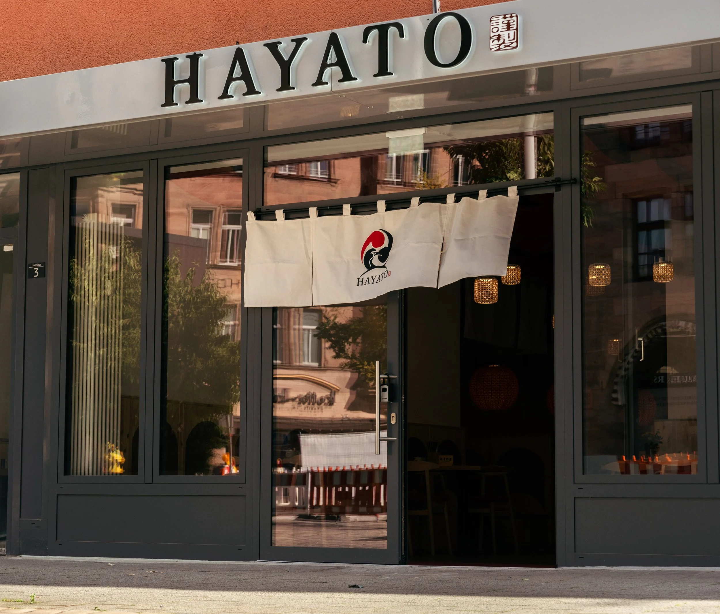 hayato_restaurant_tag-aussen-15_bearbeitet.jpg
