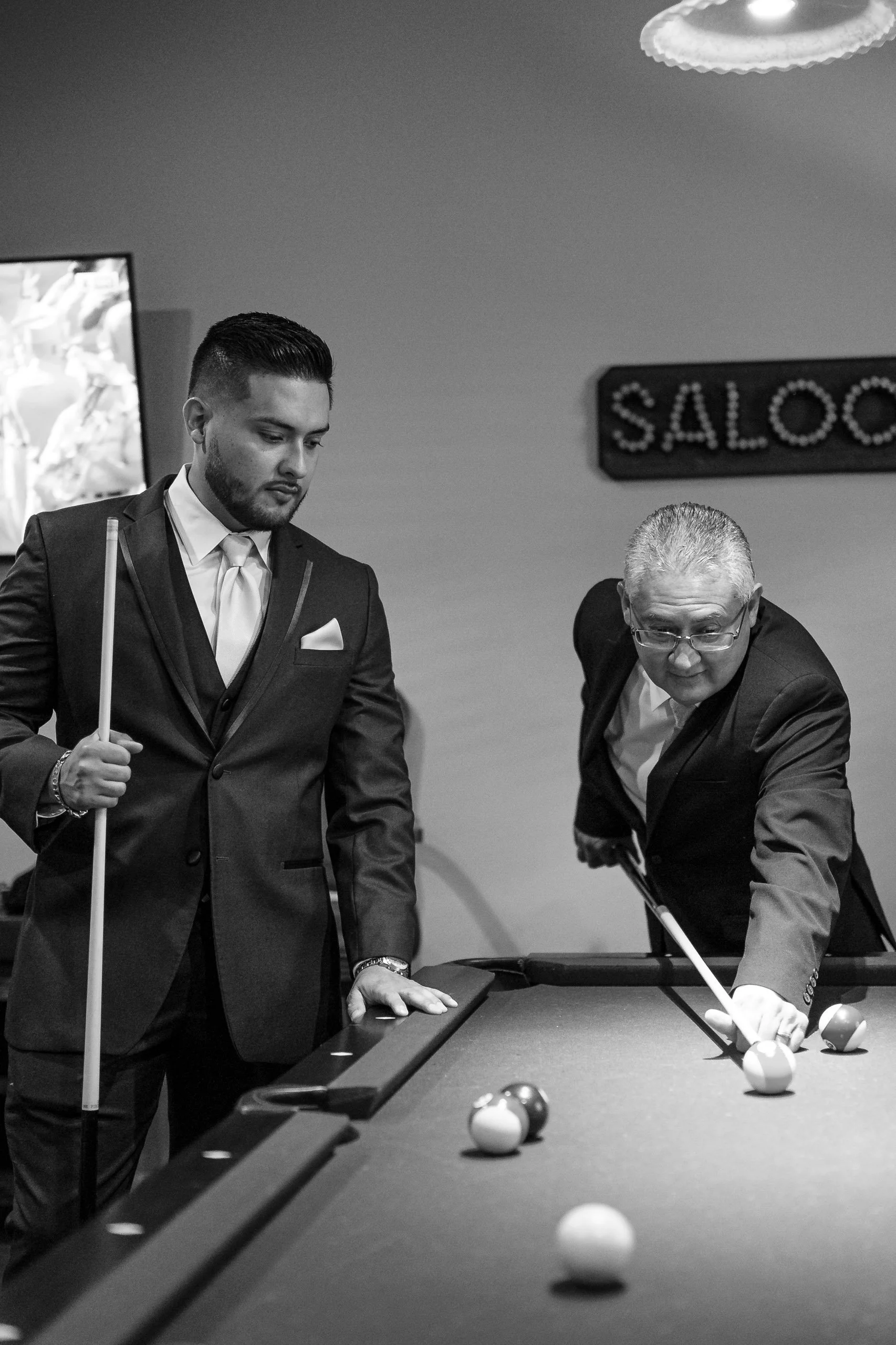 Antonio Martínez photography 

Wedding, engagement , event , quinceañera photographer in Fort Worth , Texas 

Antonio Martínez photography 