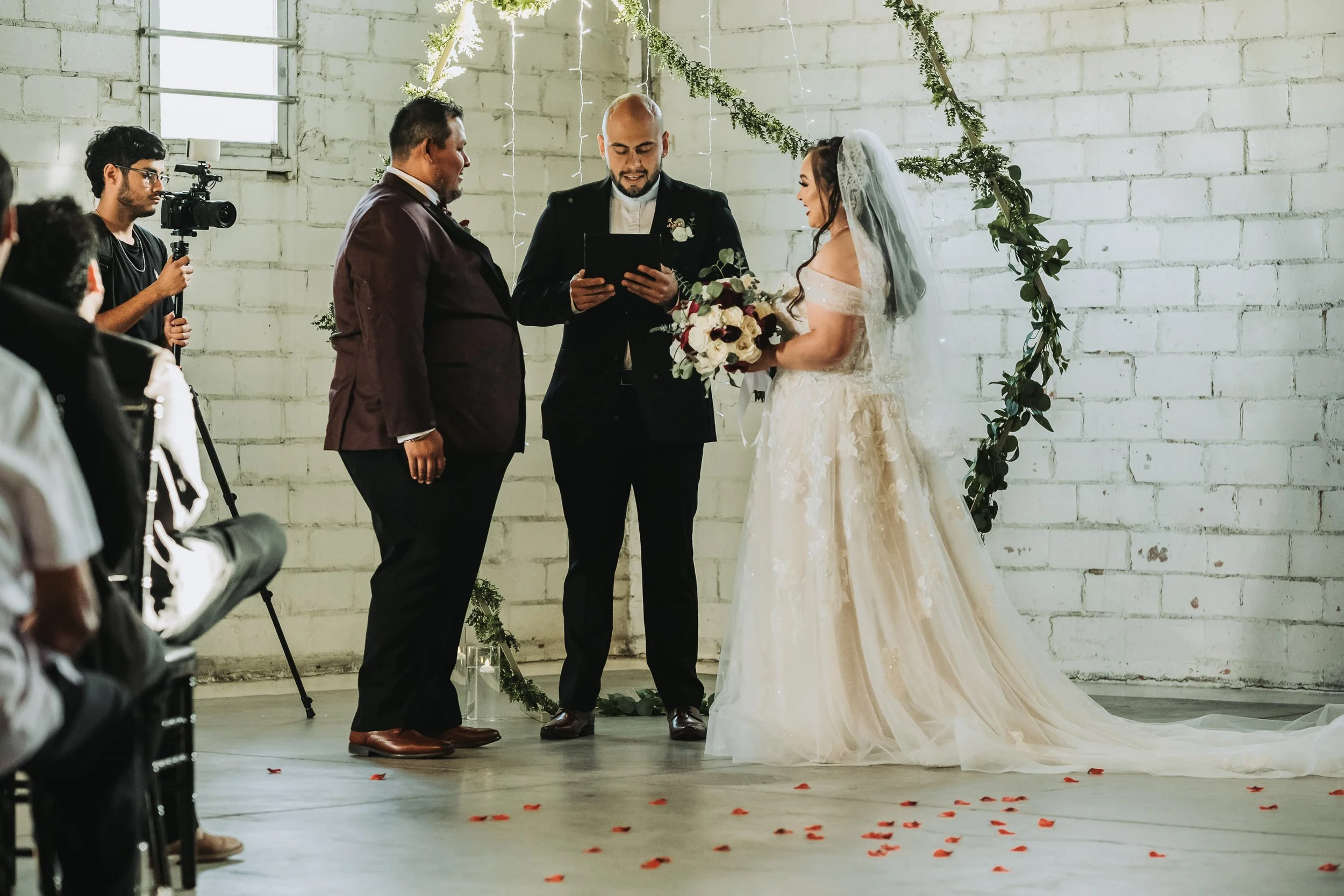 Antonio Martínez photography 

Wedding, engagement , event , quinceañera photographer in Fort Worth , Texas 

Antonio Martínez photography 