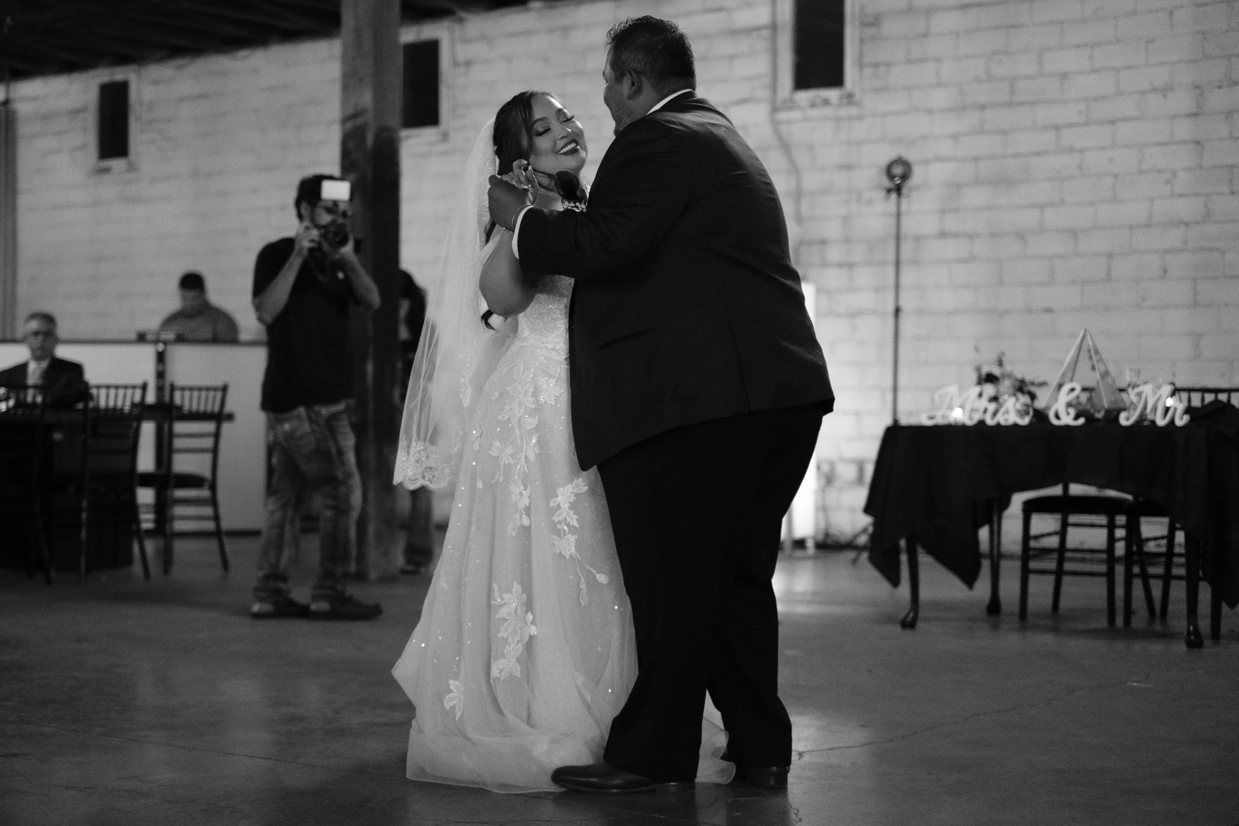 Antonio Martínez photography 

Wedding, engagement , event , quinceañera photographer in Fort Worth , Texas 

Antonio Martínez photography 