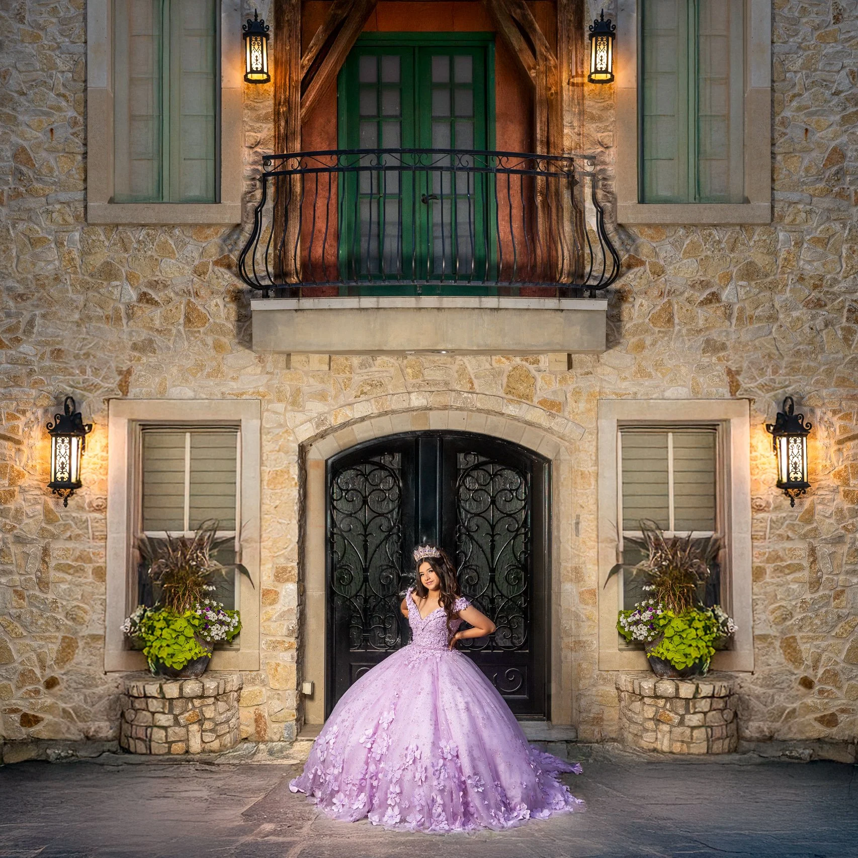Iliana 15-13.jpg