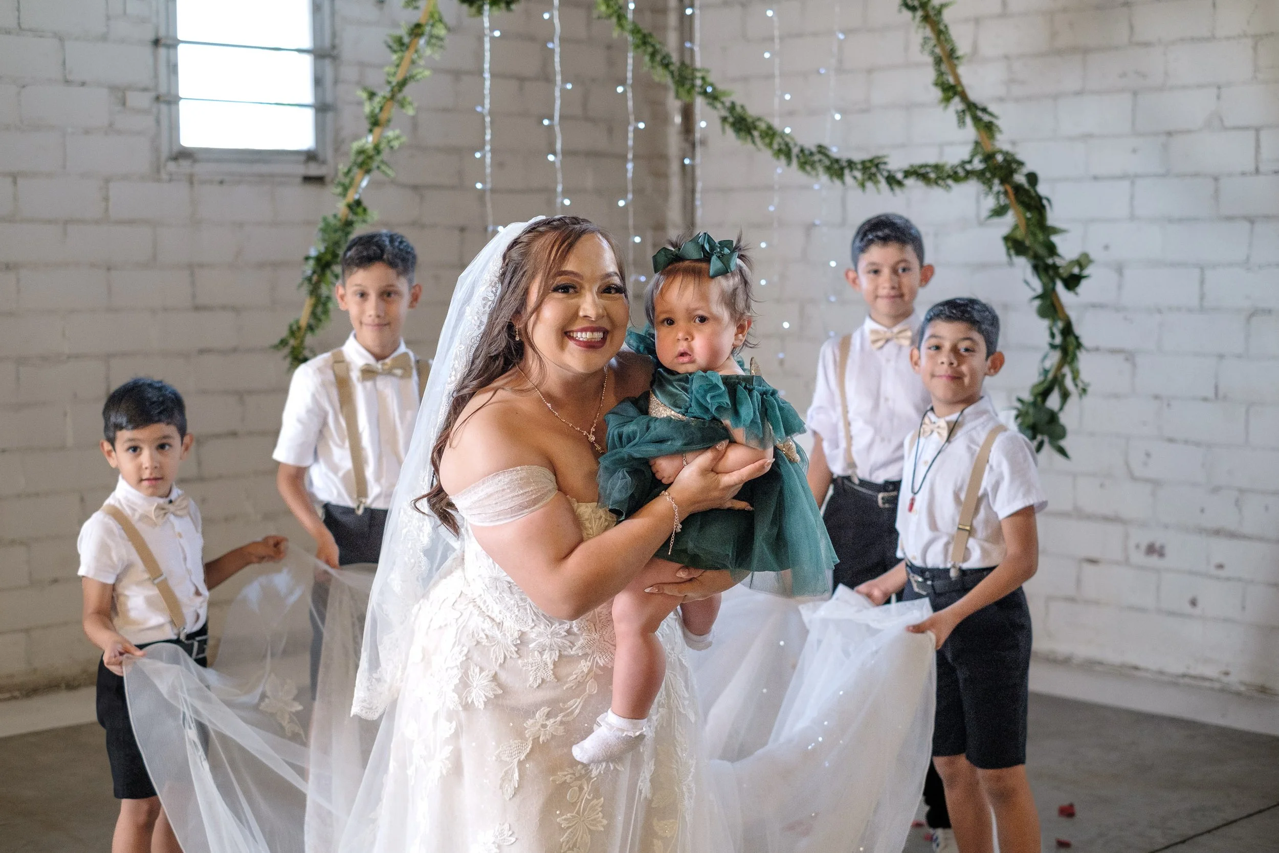 Antonio Martínez photography 

Wedding, engagement , event , quinceañera photographer in Fort Worth , Texas 

Antonio Martínez photography 