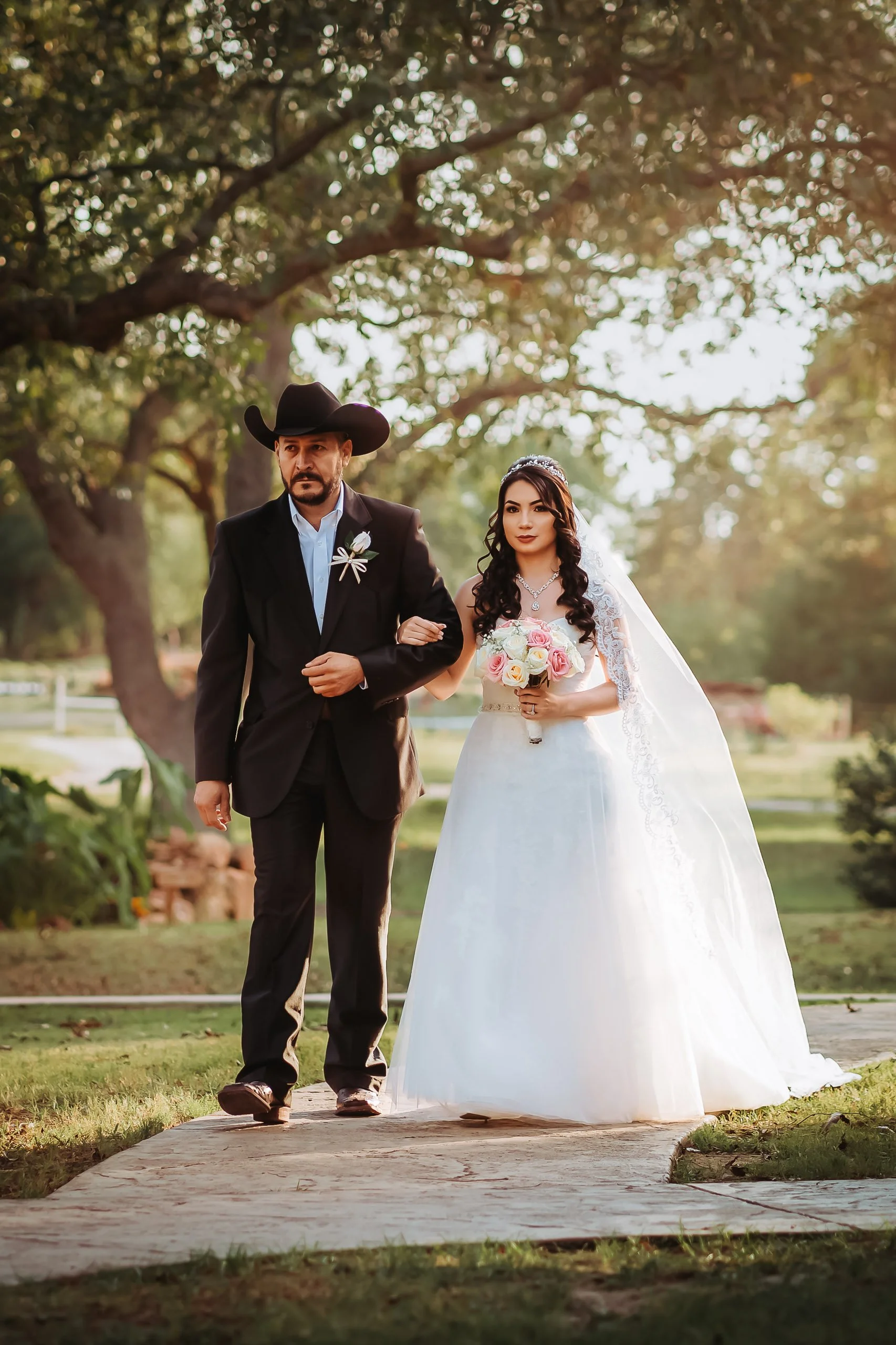 Antonio Martínez photography 

Wedding, engagement , event , quinceañera photographer in Fort Worth , Texas 

Antonio Martínez photography 