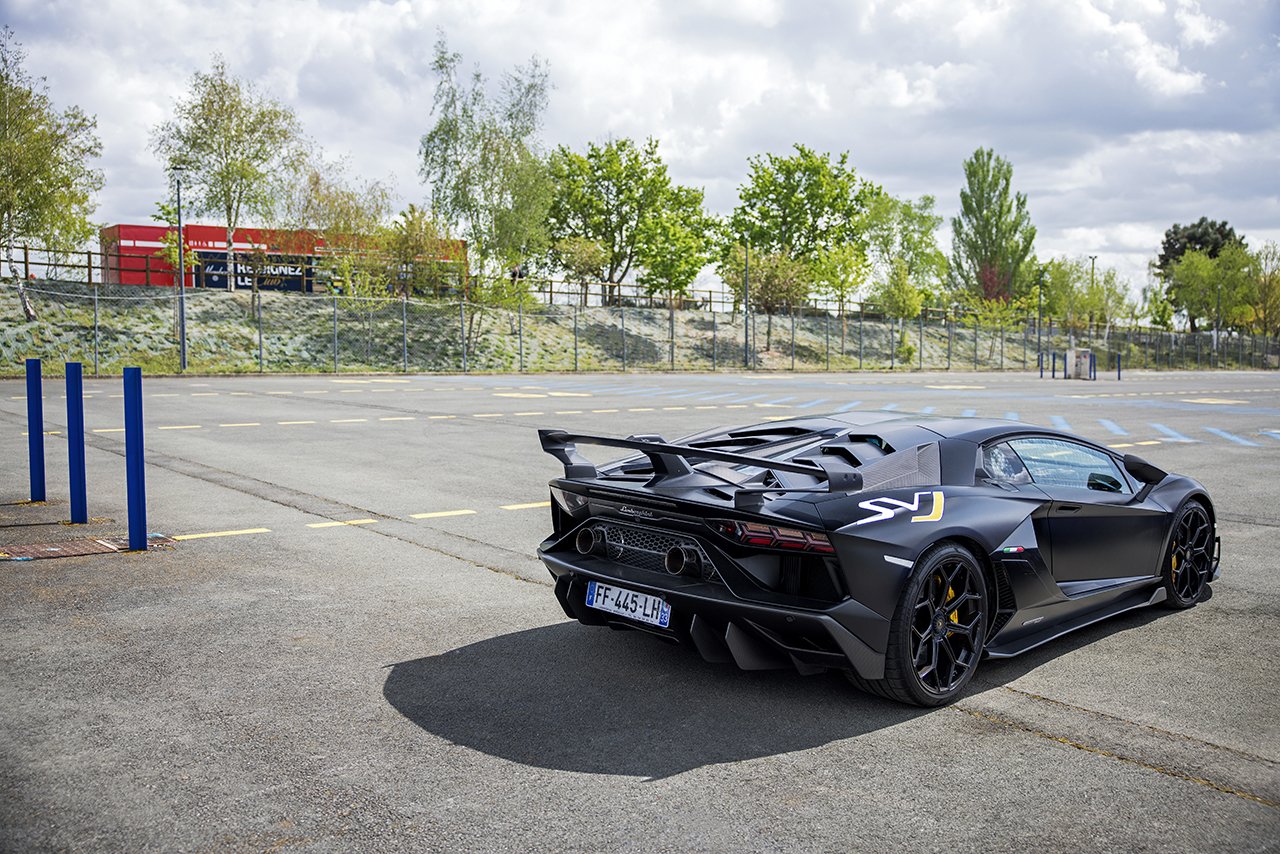 Lamborghini Aventador SVJ - Rallye de Paris, circuit Bugatti, Le Mans, France - 2026