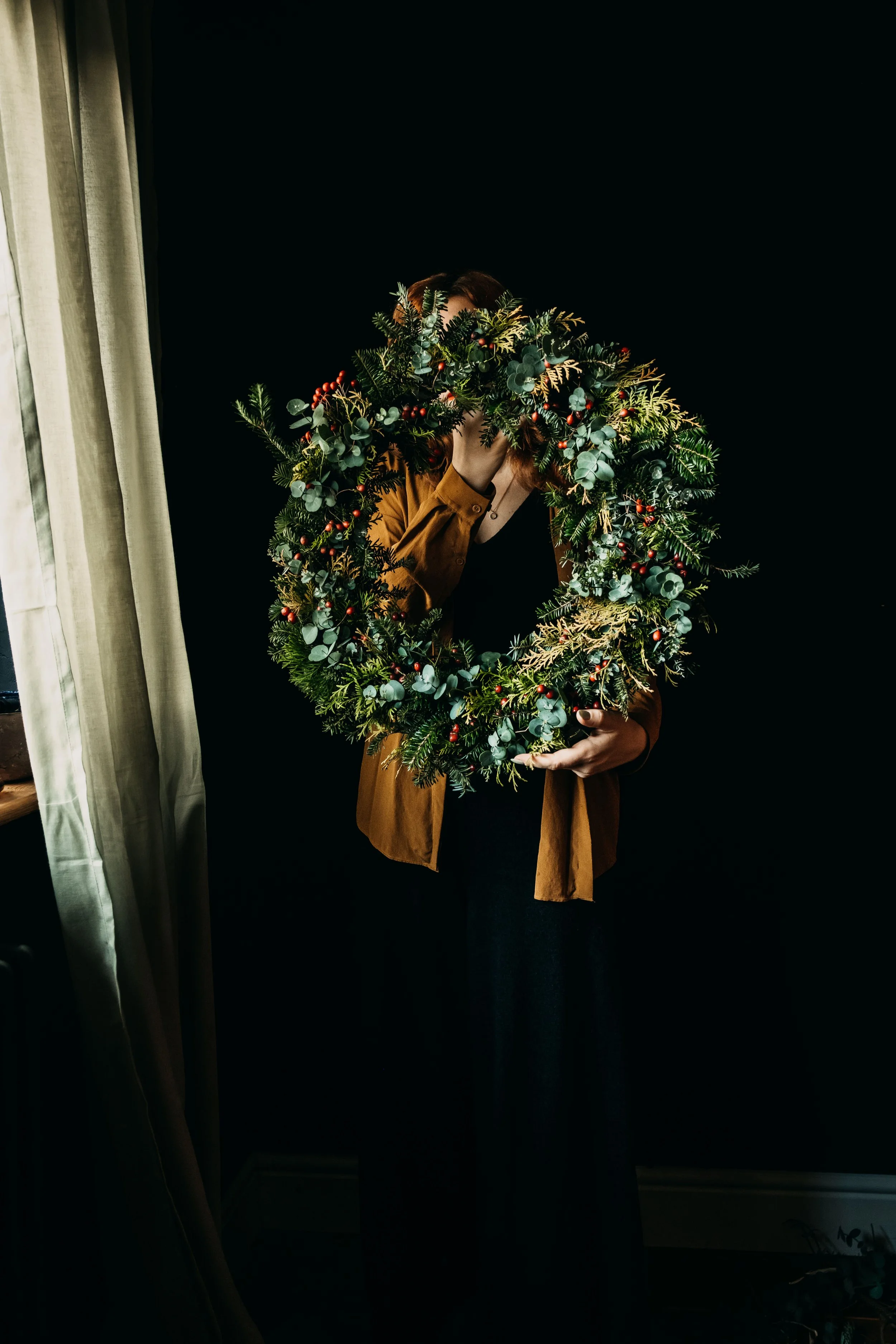Christmas-wreat-and-ambiance-cold-edit-22.jpg