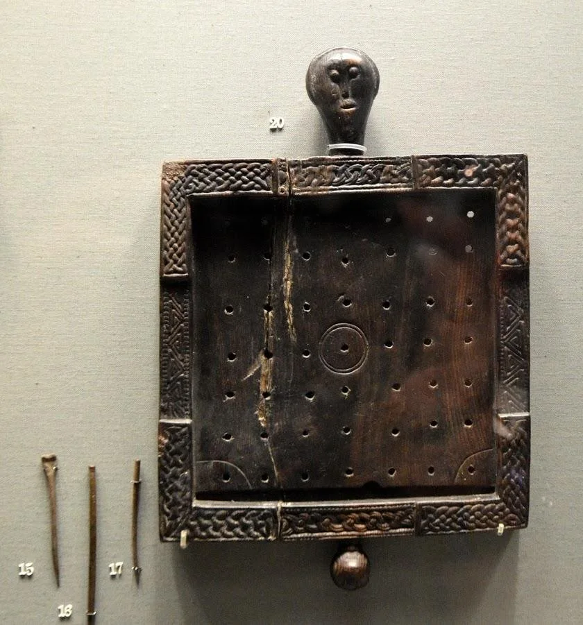  The Ballinderry Game Board (Brandubh board found in 1932 in Ballinderry, West Meath, Ireland). Photo by James J. Bond, board housed at the National Museum of Ireland in Dublin (2015-07-22). 