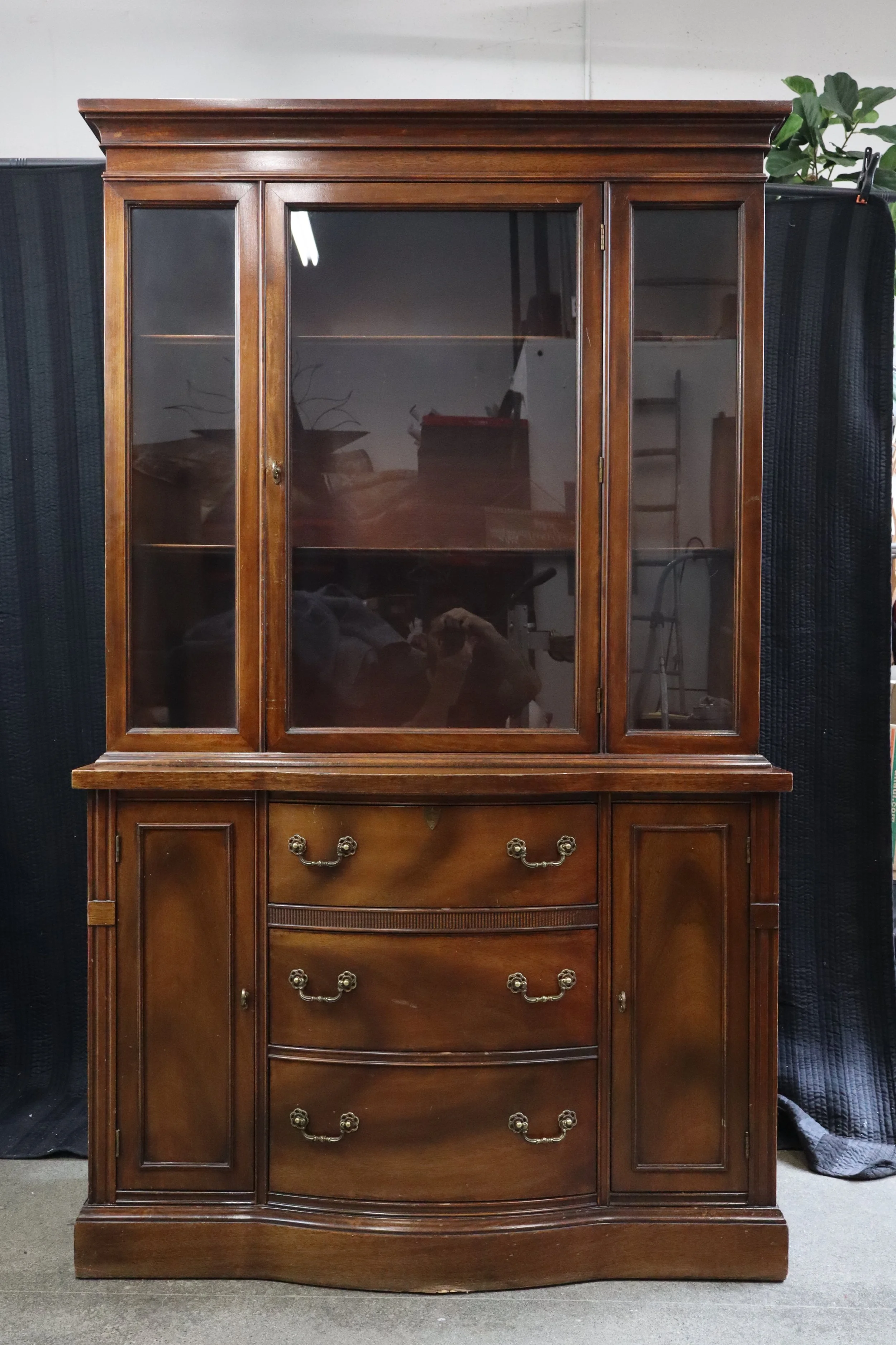 Mahogany Bow Front China Hutch, hardwood, mahogany, vintage, vtg, rare, collectible, china cabinet, furniture