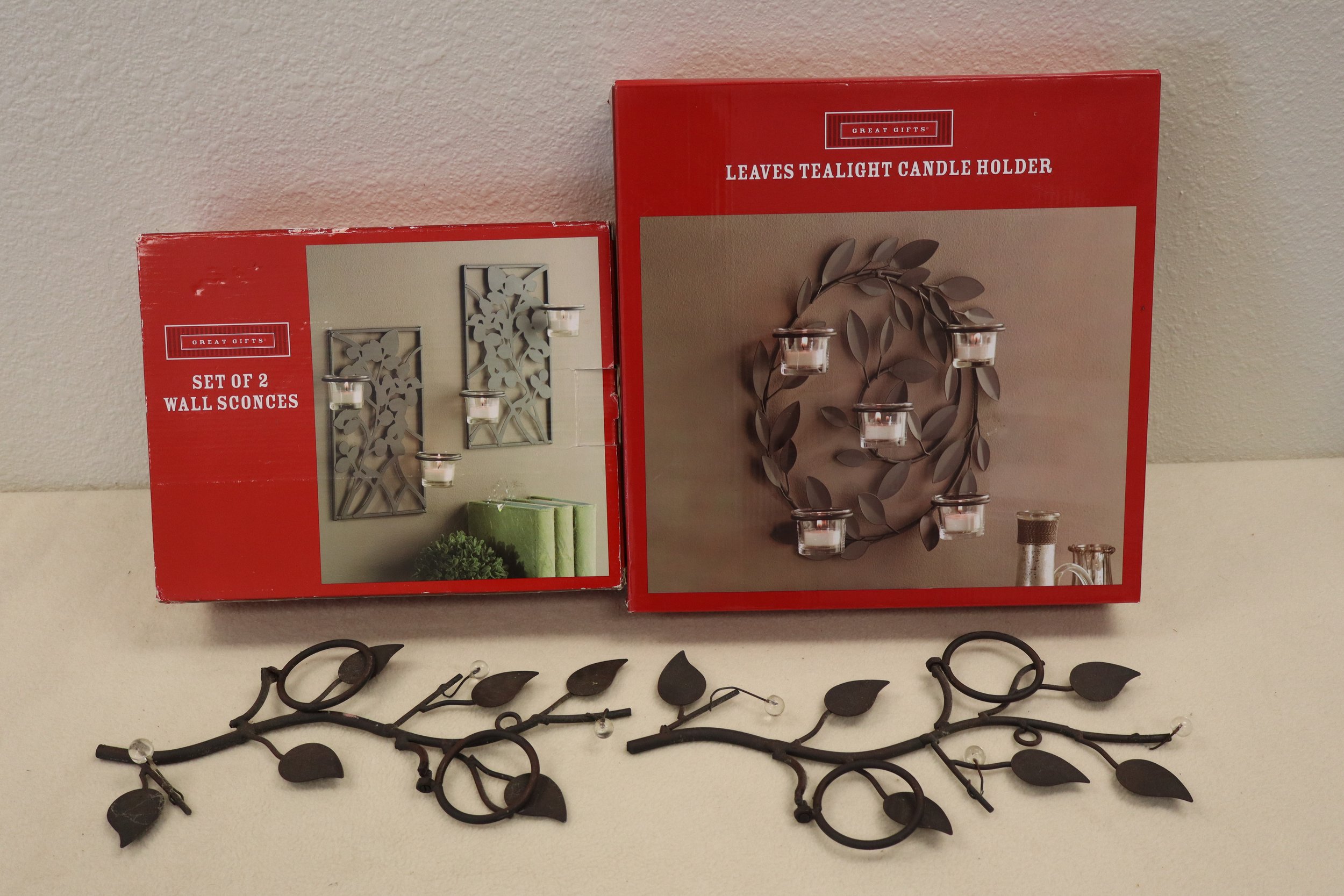 Great Gifts Set of Two Wall Sconces and Leaves Tealight Candle Holder