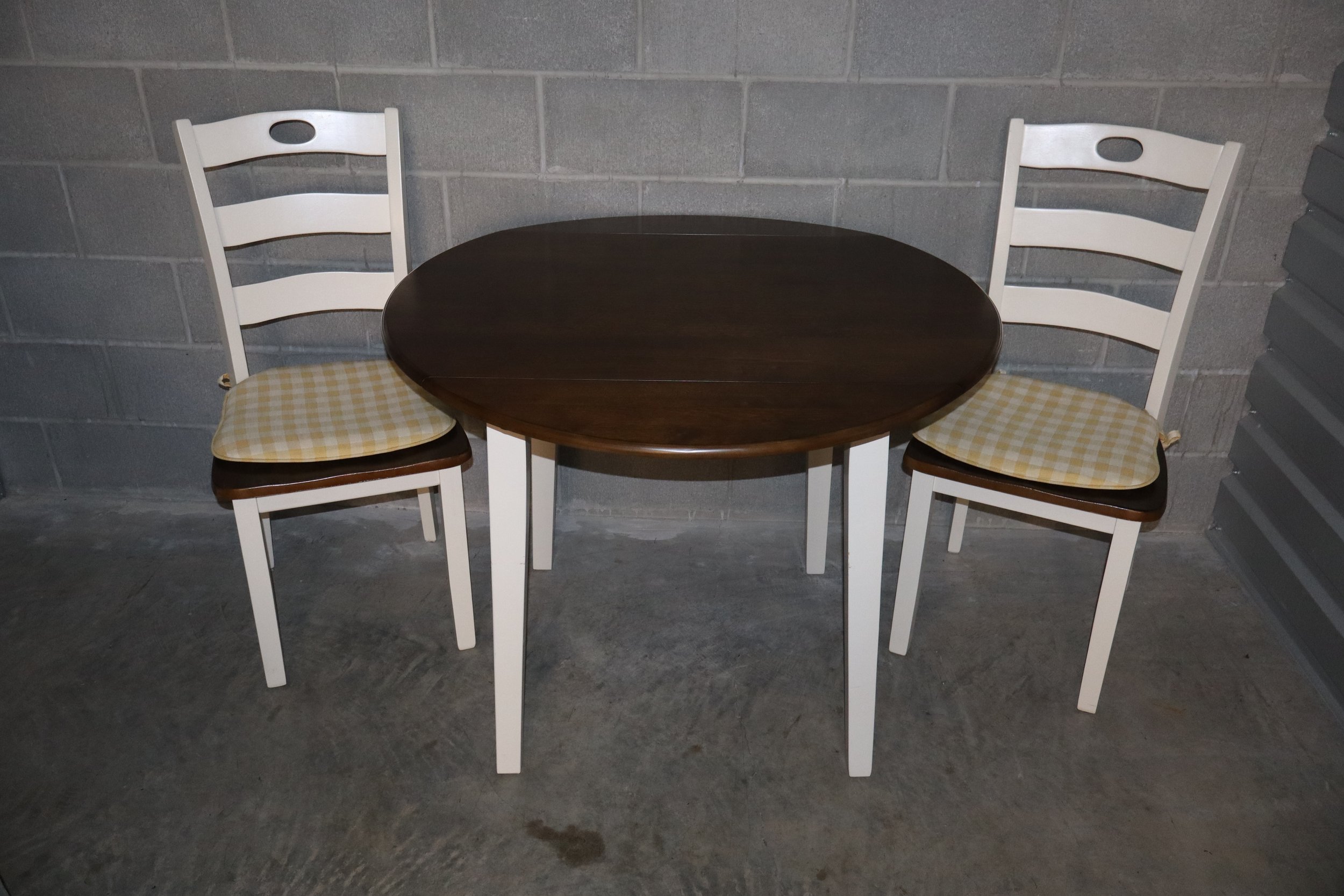 Round Wooden Dining Table with Two Chairs, vtg, vintage, classic