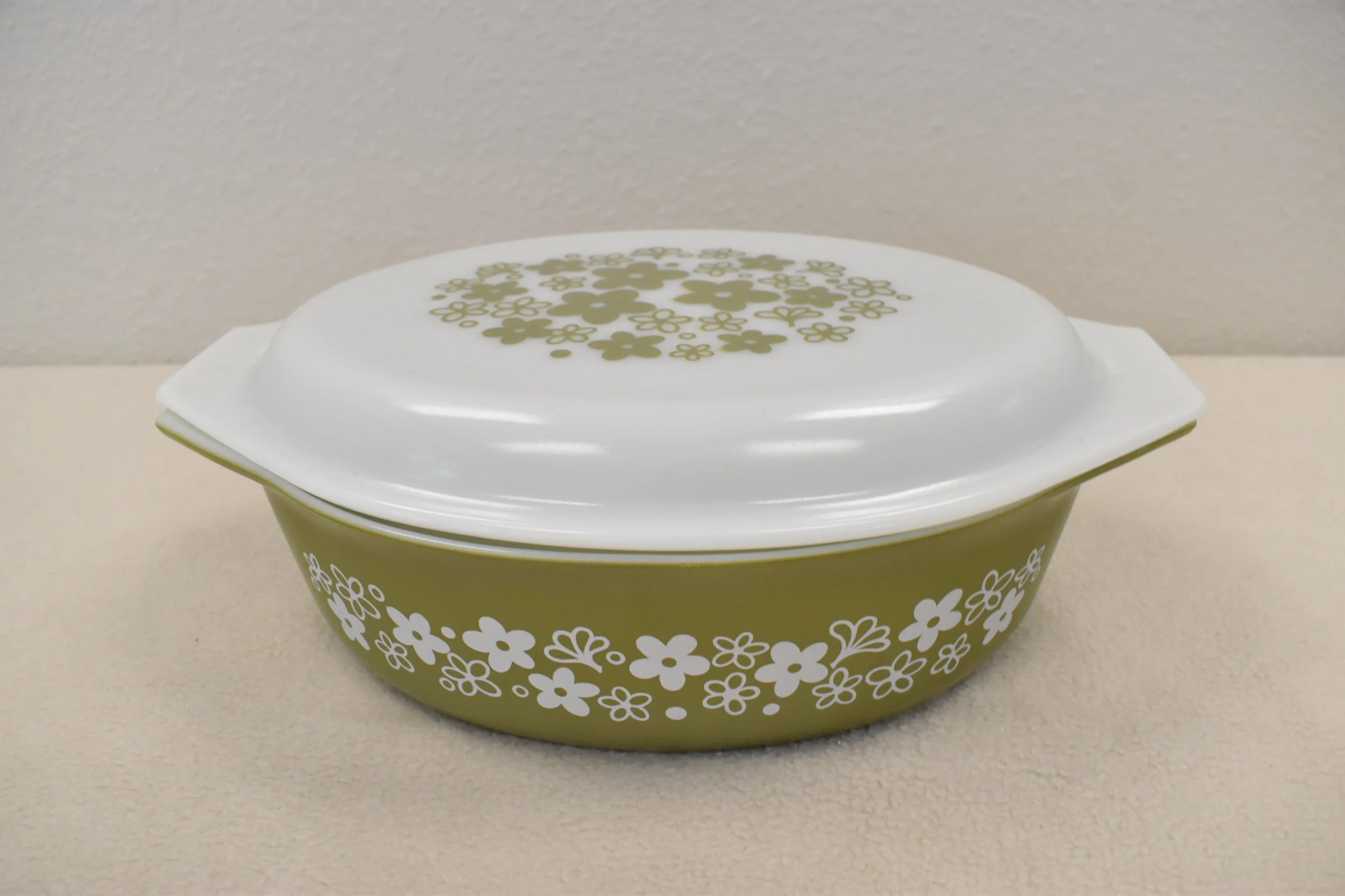 Vintage Pyrex 2.5qt Casserole Dish w/ Lid, made in usa, vintage, vtg, cookware, cooking, pyrex