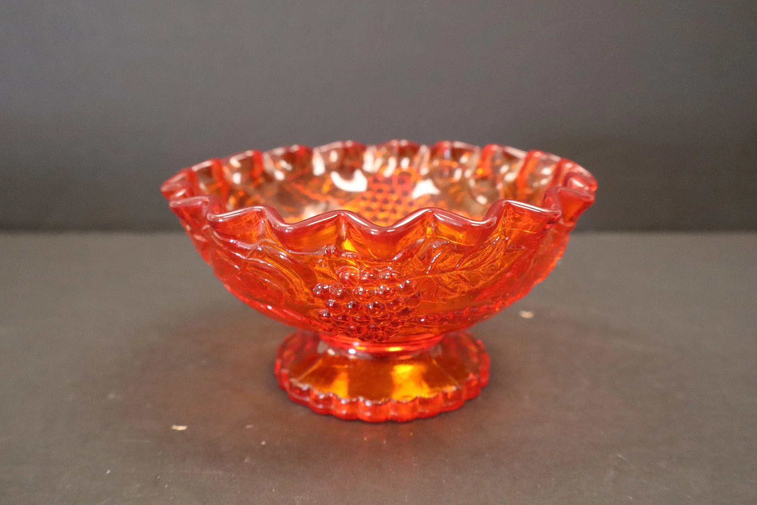 Vintage Amberina Glass Pie Crust Rim Harvest Grapes Footed Bowl by LE Smith, vtg, classic, collectible, glass, glassware