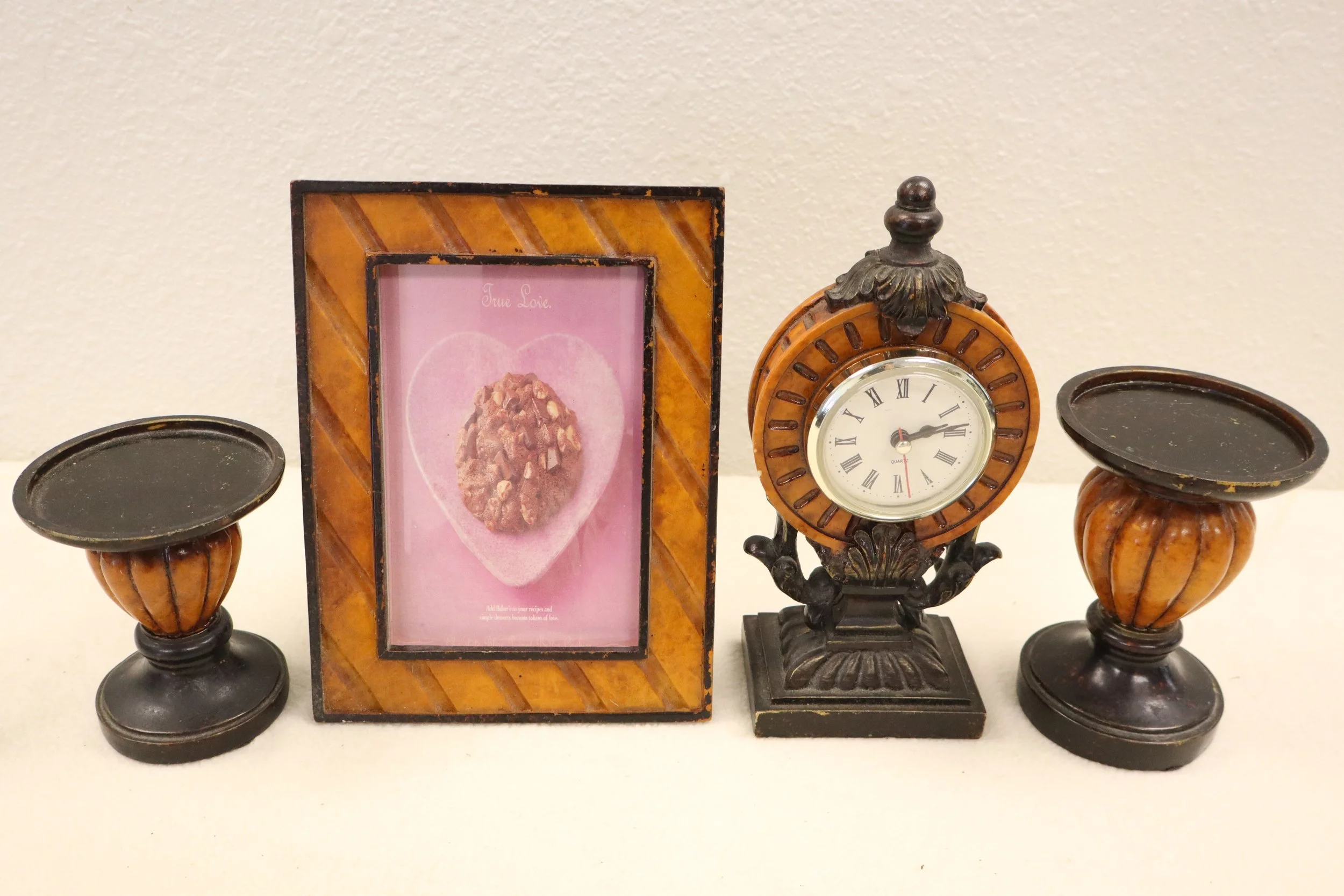 Vintage Traditional-Style Decorative Mantel Set, vtg, collectible, decor