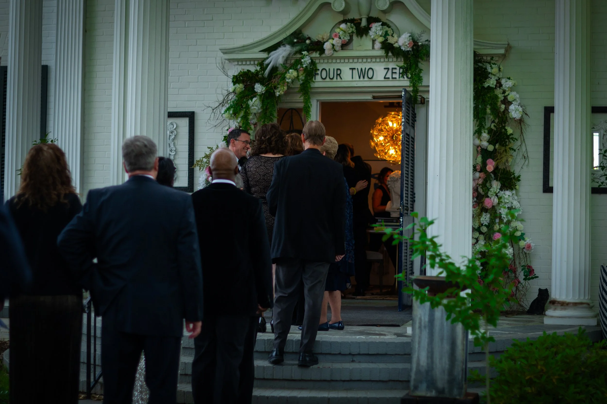 Boutique inn for anniversay near Charlotte. Luxury rental for weekend getaway. Film Production near Atlanta. Romantic weekend getaway with spa