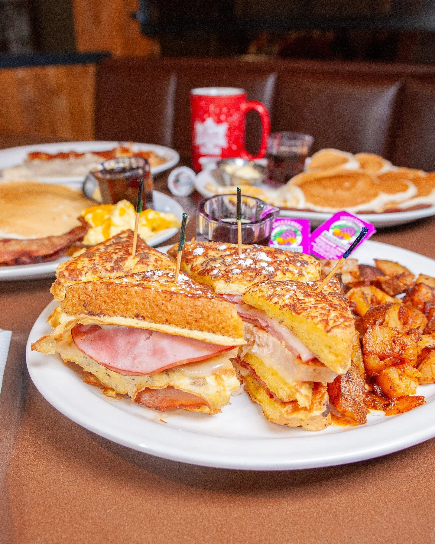 Tomorrow, Thursday, Feb. 19, we're supporting the Hillside Huskies with a FUNdraiser!⁠
⁠
We&rsquo;re donating 20% of sales from 4PM to close to Hillside Elementary School. This excludes third-party orders, so be sure to dine in or order directly thro