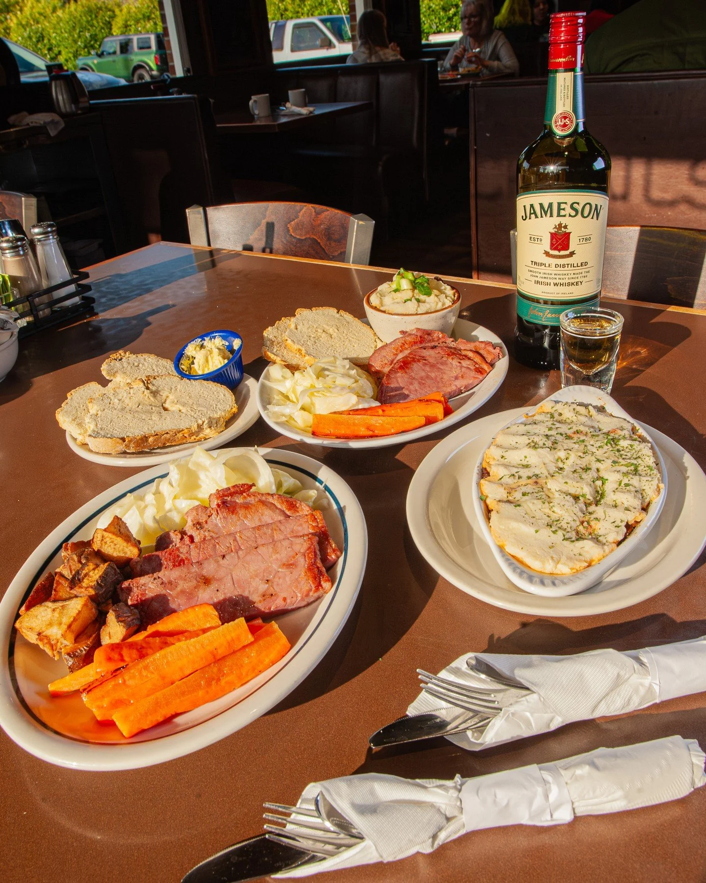 We have a special Saint Patrick's Day menu running from March 17th-21. Join us for a little tase of the Ireland! ⁠
⁠
🍀 Corned Beef &amp; Cabbage⁠
🍀 Shepherd's Pie⁠
🍀 Irish Pub Plate⁠
🍀 Irish Soda Bread⁠
⁠
🌈 Jameson Specials