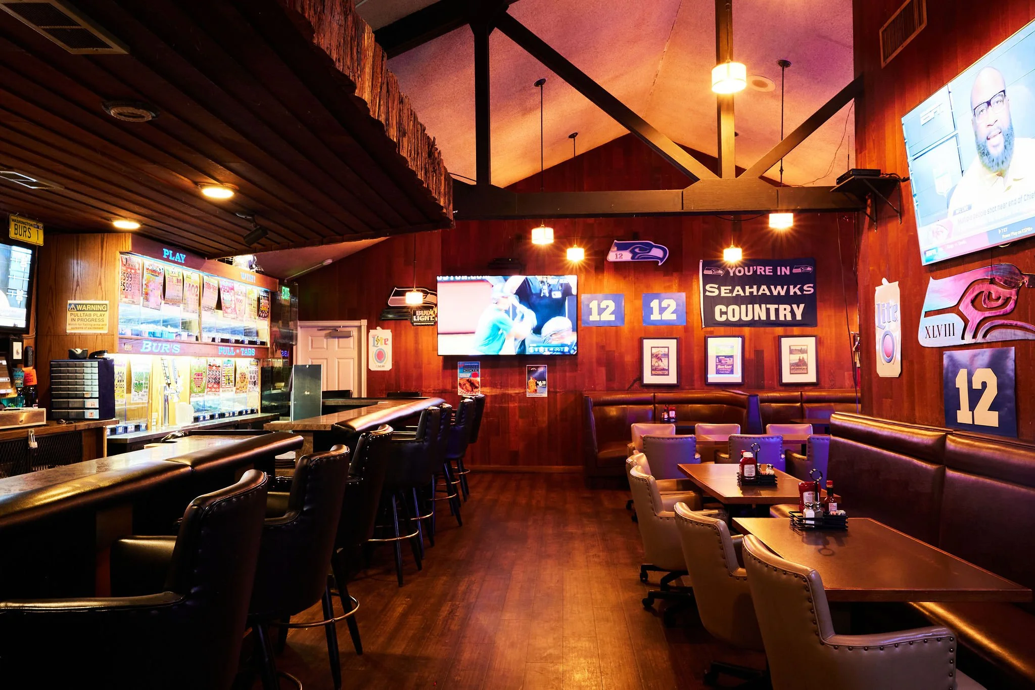 Burs Restaurant and Lounge