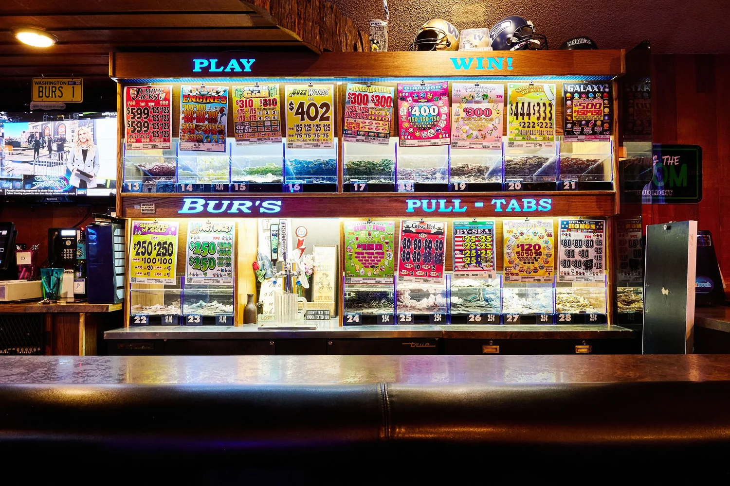 Burs Restaurant and Lounge