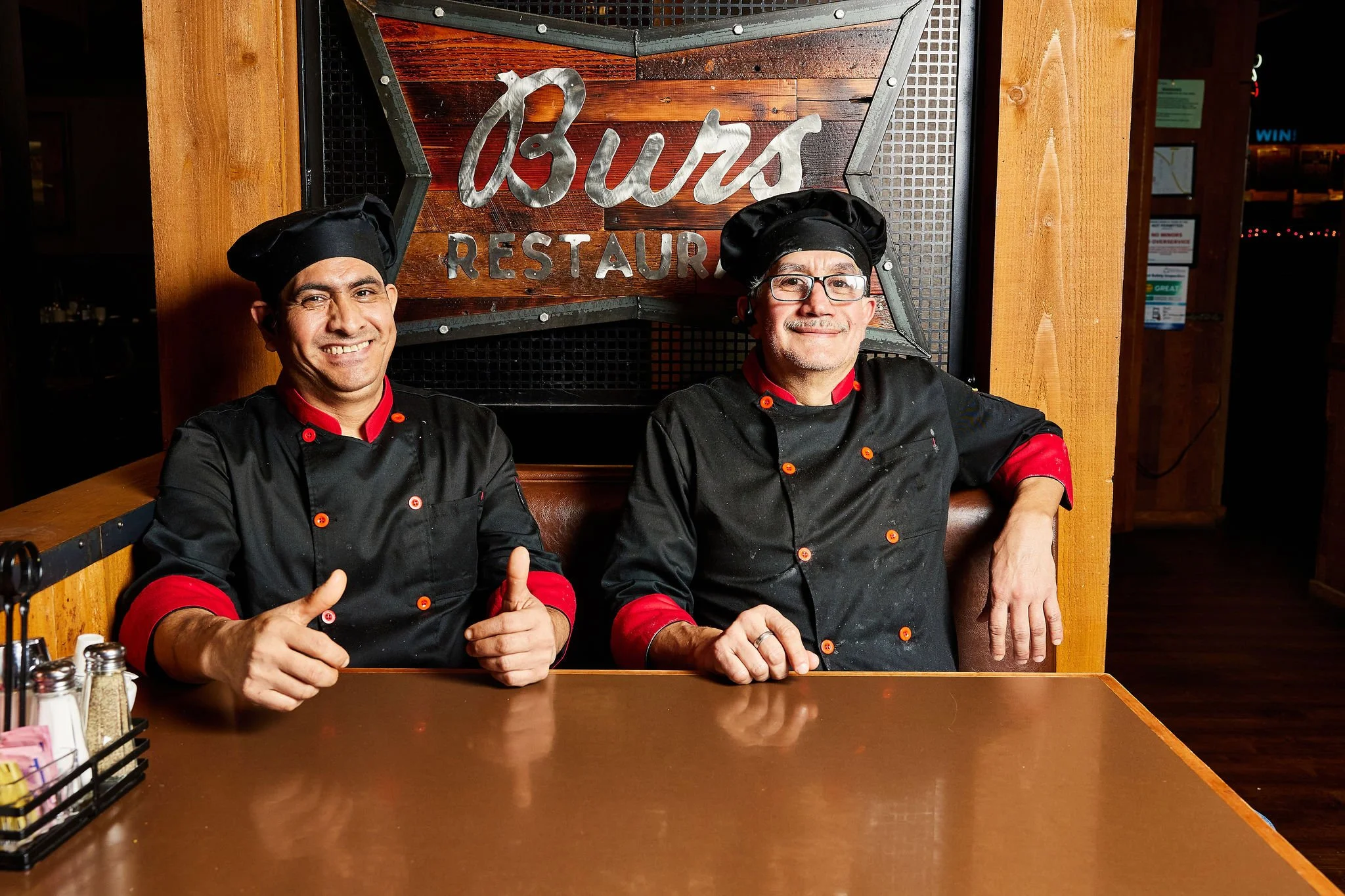 Burs Restaurant and Lounge