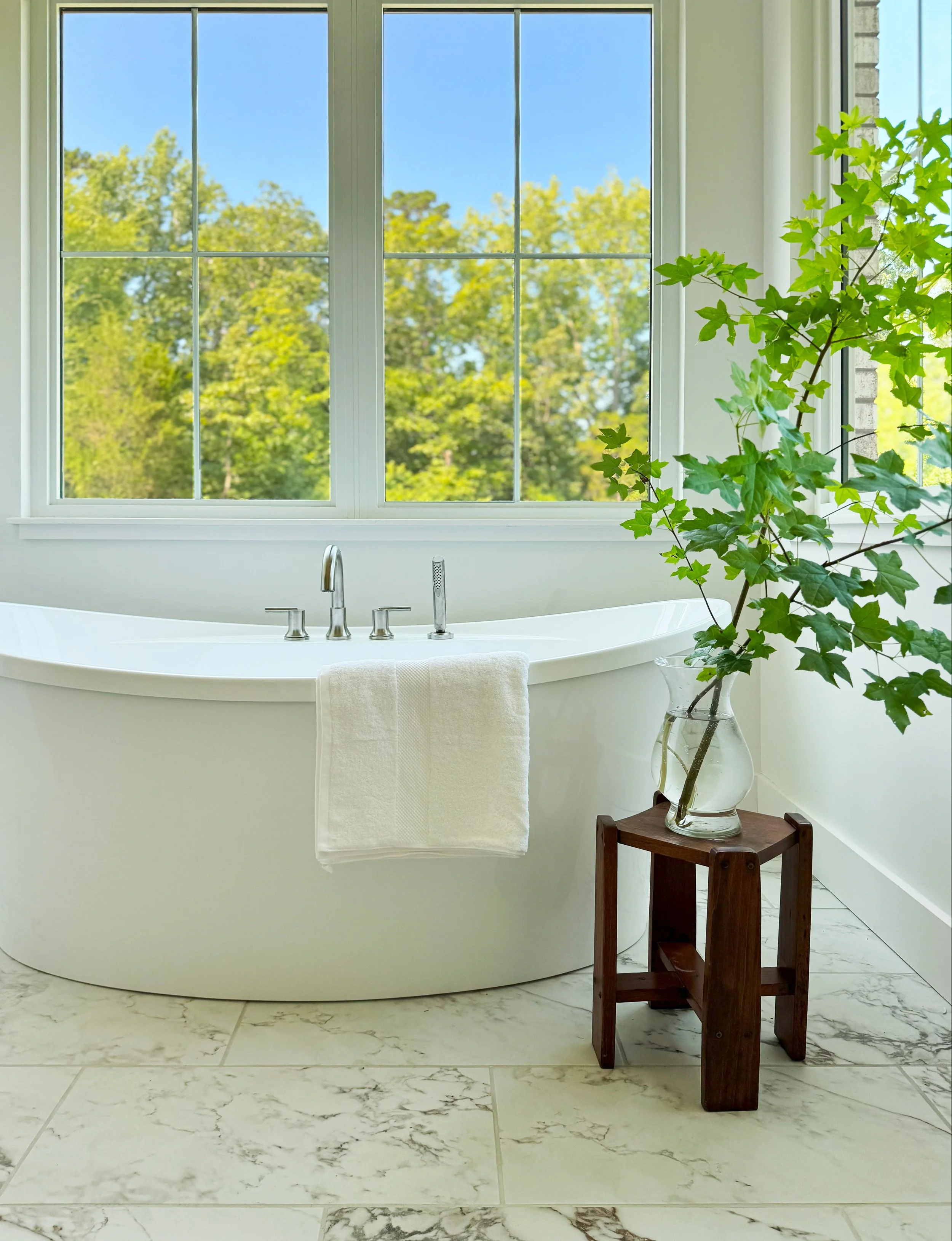 11_MASTER BATH.jpg