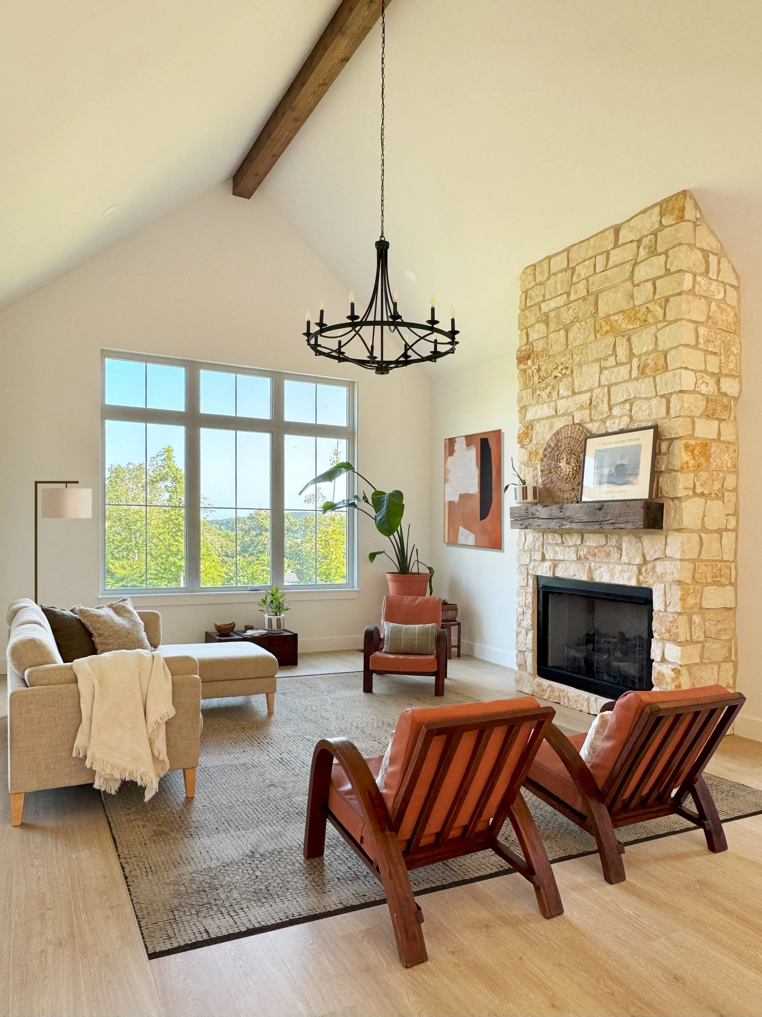 04_LIVING ROOM.jpg