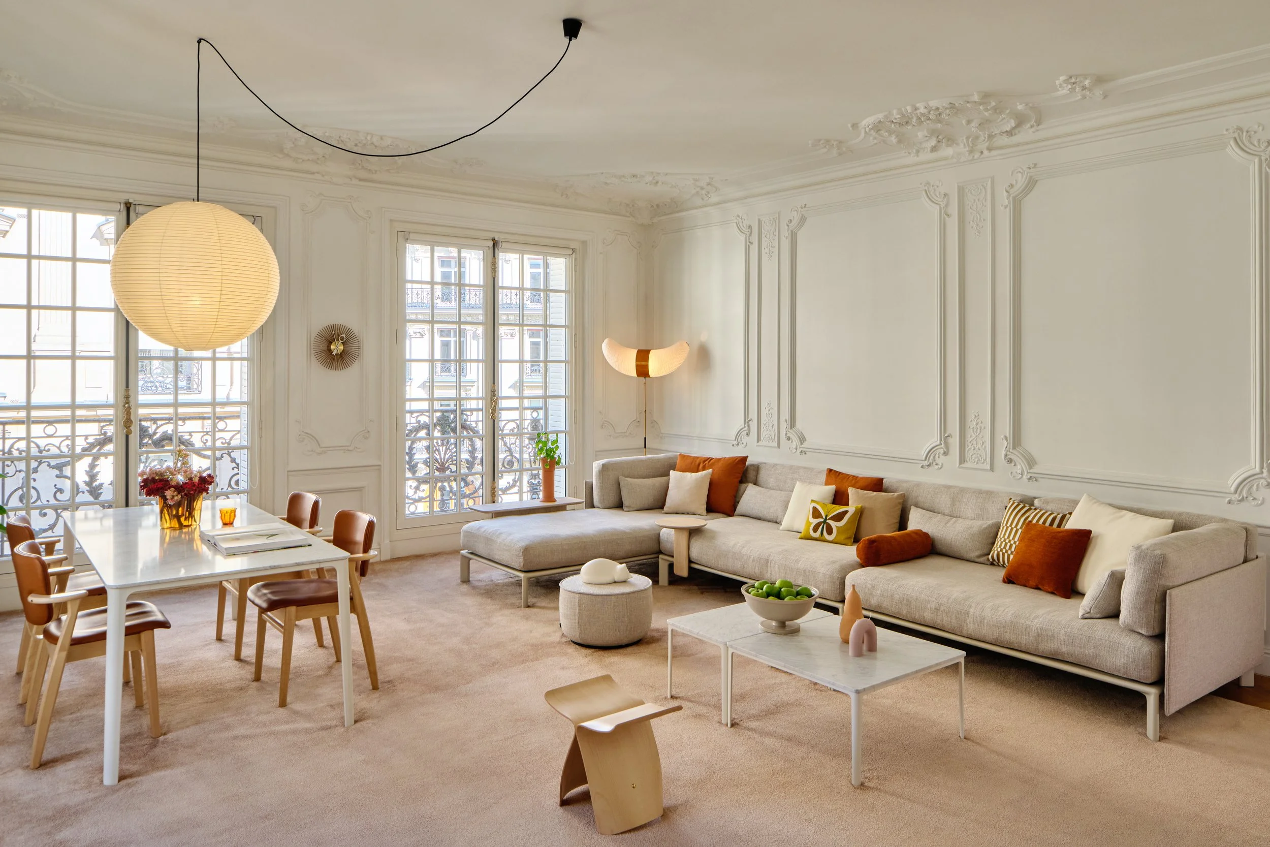 Direction artistique d'un shooting de mobilier : compositions des images sur le plateau