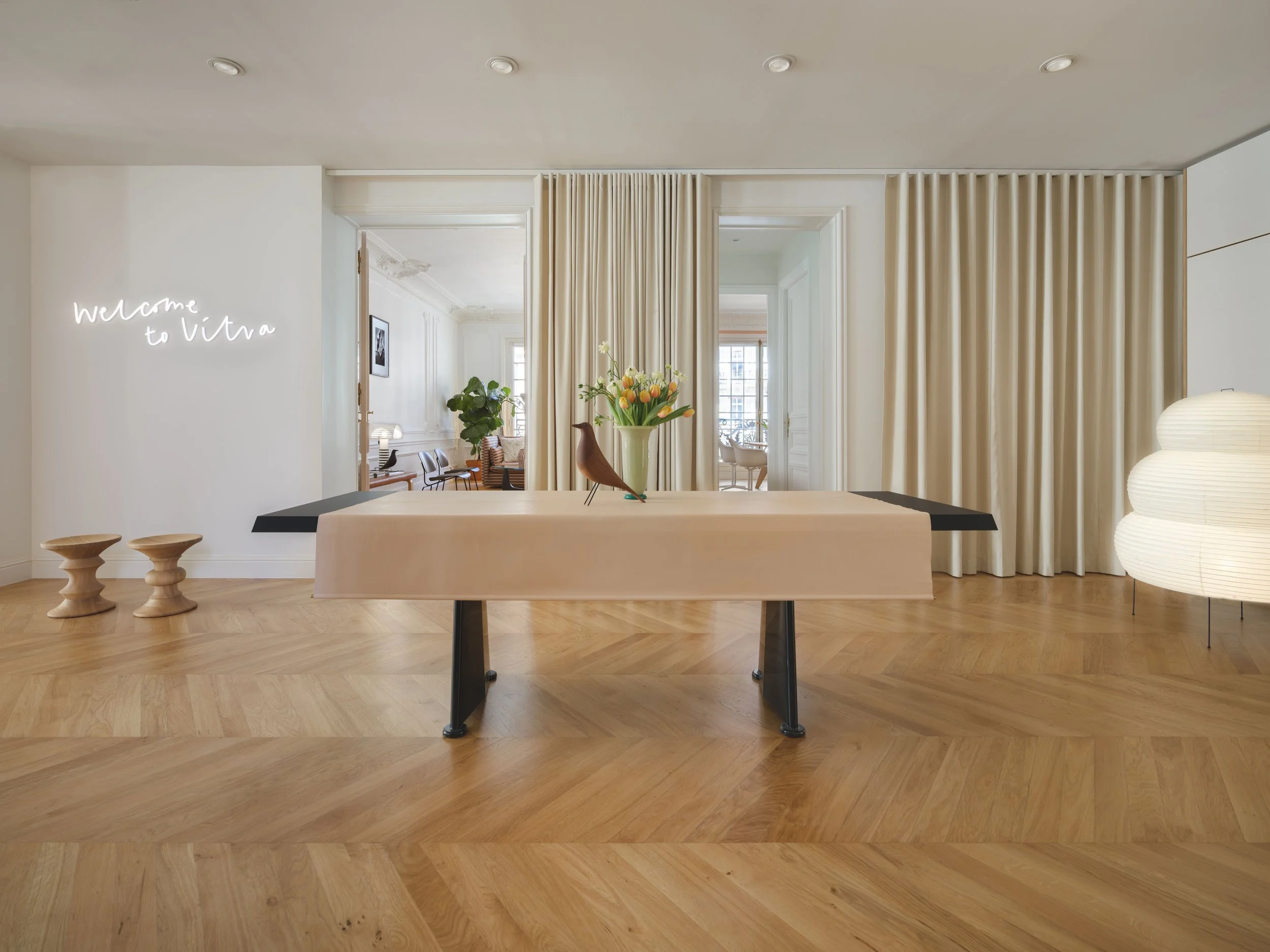 Vitra_Paris_Showroom_Clemens_Poloczek-1.jpg