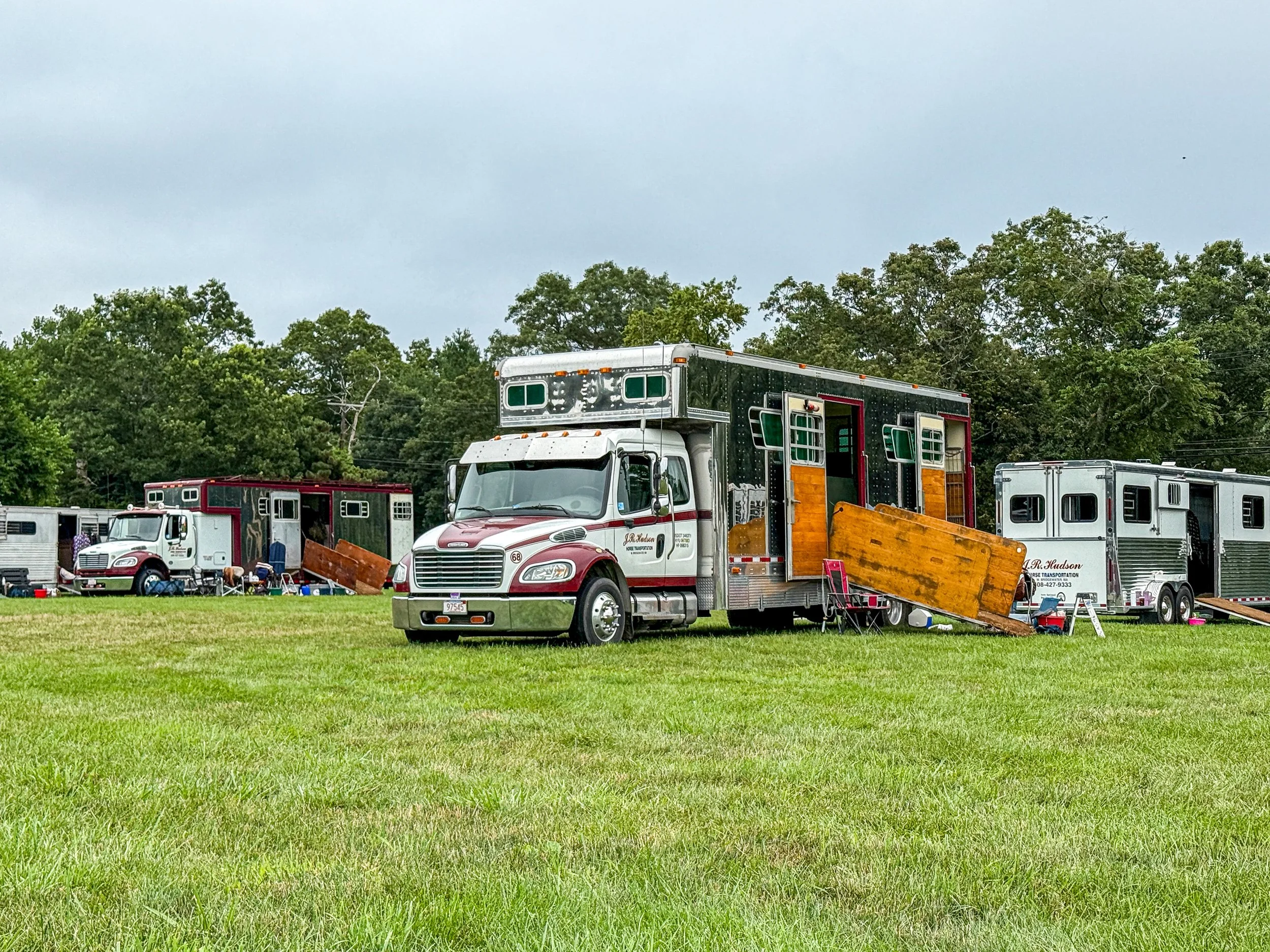 Local horse transportation services to a day show in Medway, Massachusetts