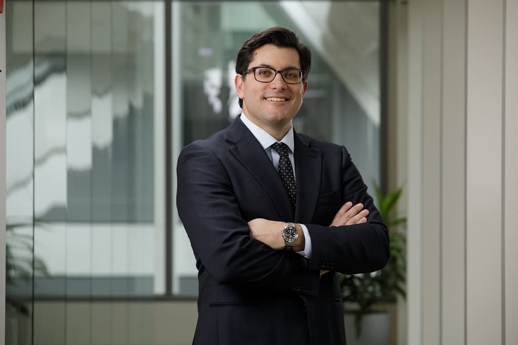 carlos a vera shareholder johnson & bell trial lawyers isba mutual insurance company