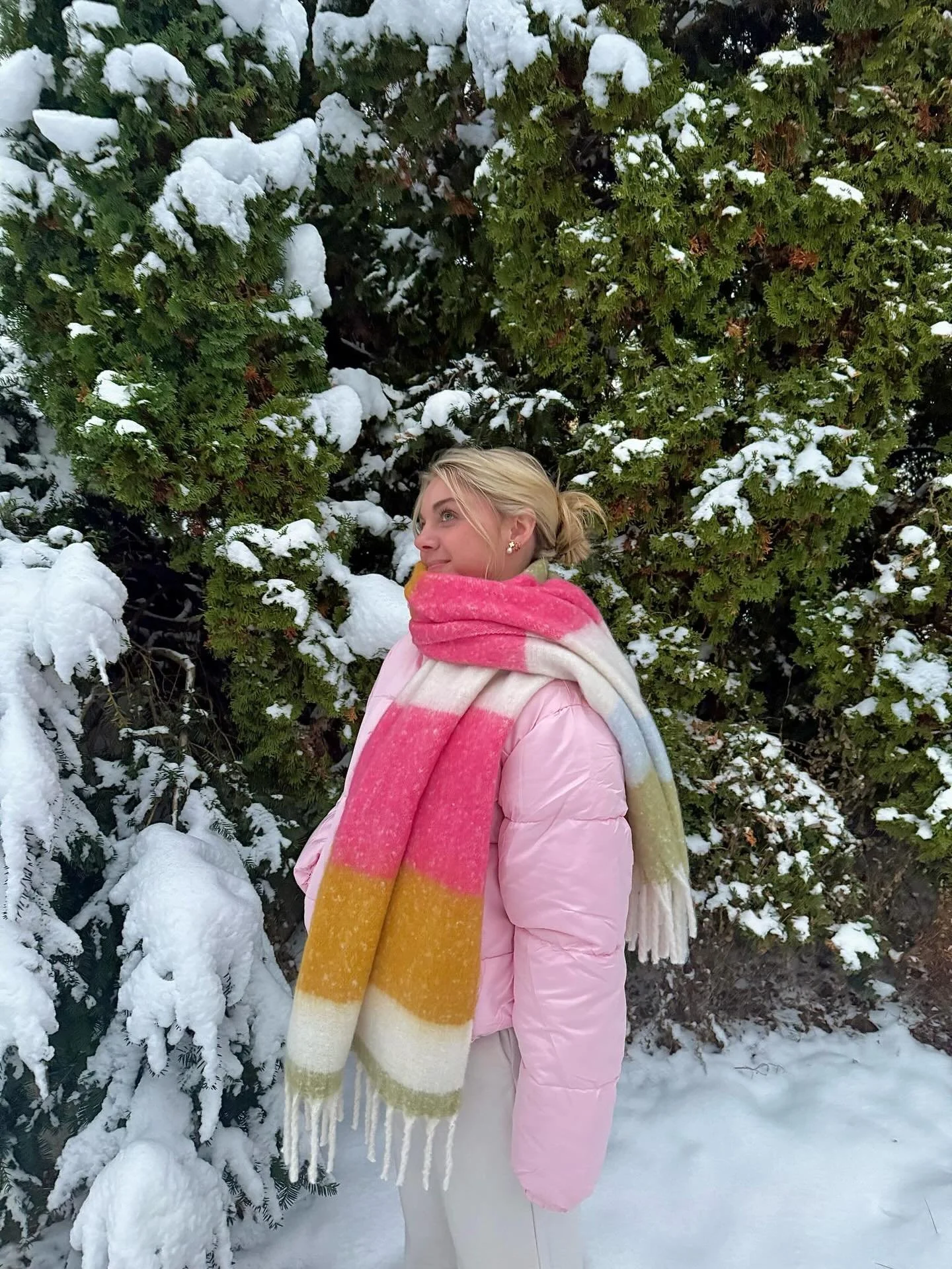 enjoying this winter snow !! ⛄️❄️ 

We hope everyone has a safe and warm weekend! 

#pha #phalove