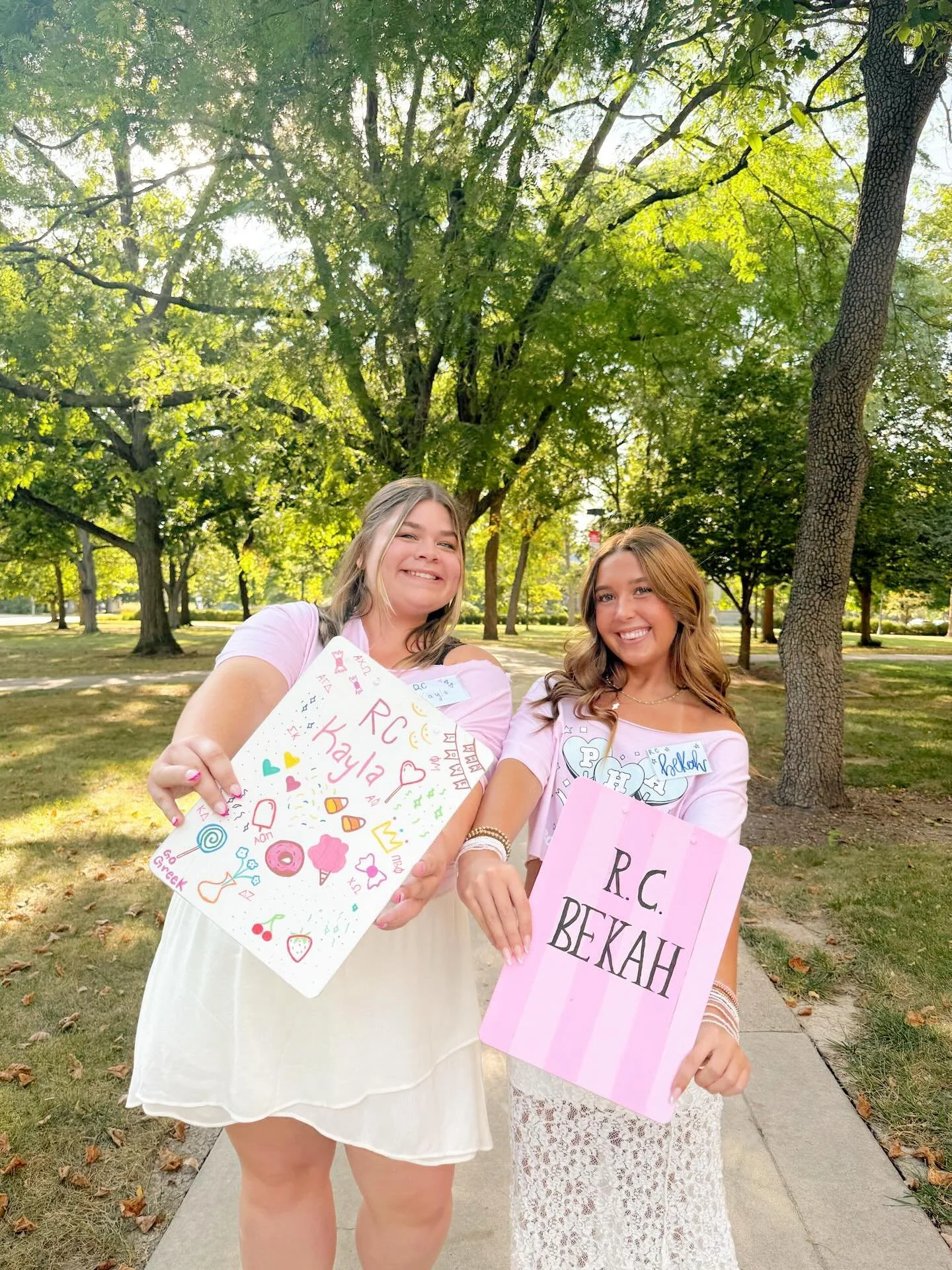 Want to be an RC? 💌

Here is what Panhellenic&rsquo;s VP of recruitment counselors has to say about being an RC! If interested the link is in our bio. xoxo pha! 

✨What is an RC? 

An RC is a recruitment counselor is a member of the Panhellenic comm