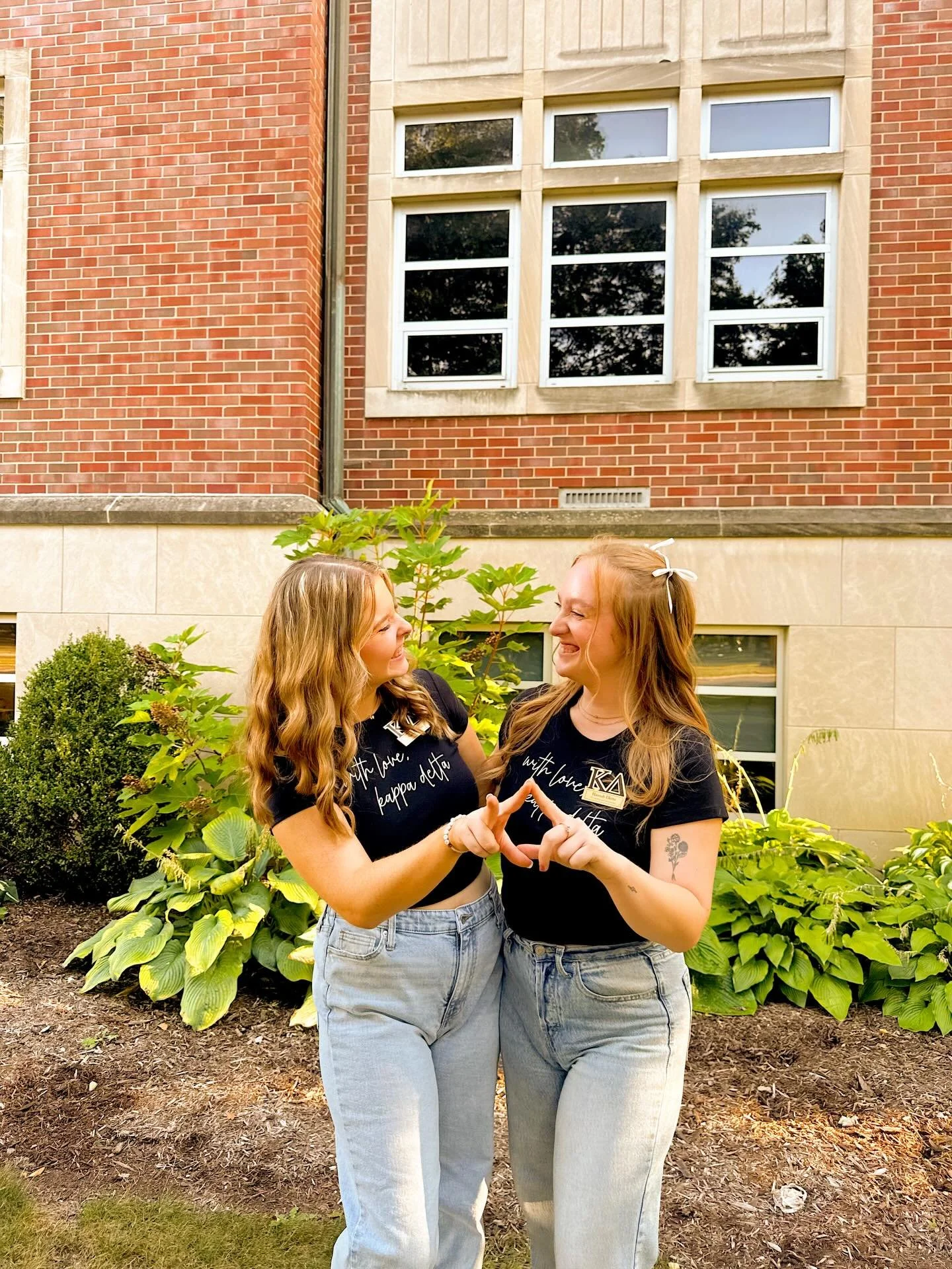 Sister of the week is Sara Robbins from Kappa Delta! 💌

&nbsp;
&ldquo;Sara has been so incredibly supportive through everything. No matter what I need I know I can call her or text her and she&rsquo;ll be there. She has been there when I was stresse