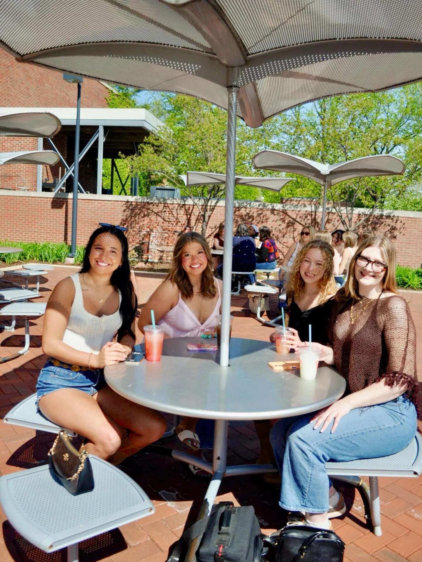 last day of finals, good luck everyone! 💌

Xoxo, Panhellenic!