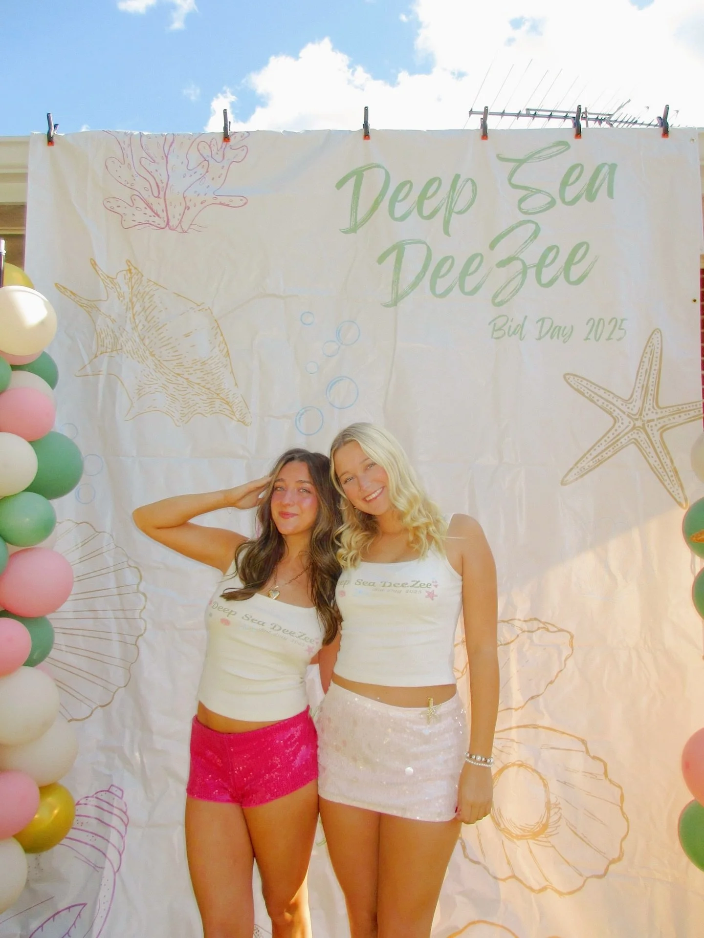 ⭐️CHAPTER HIGHLIGHT ⭐️
Name: Isabella Bartlett 
Chapter: Delta Zeta 
Position: VP of Recruitment 

Delta Zeta has been the highlight of my college experience. DZ has given me my best friends, future bridesmaids, and so many opportunities to grow as a