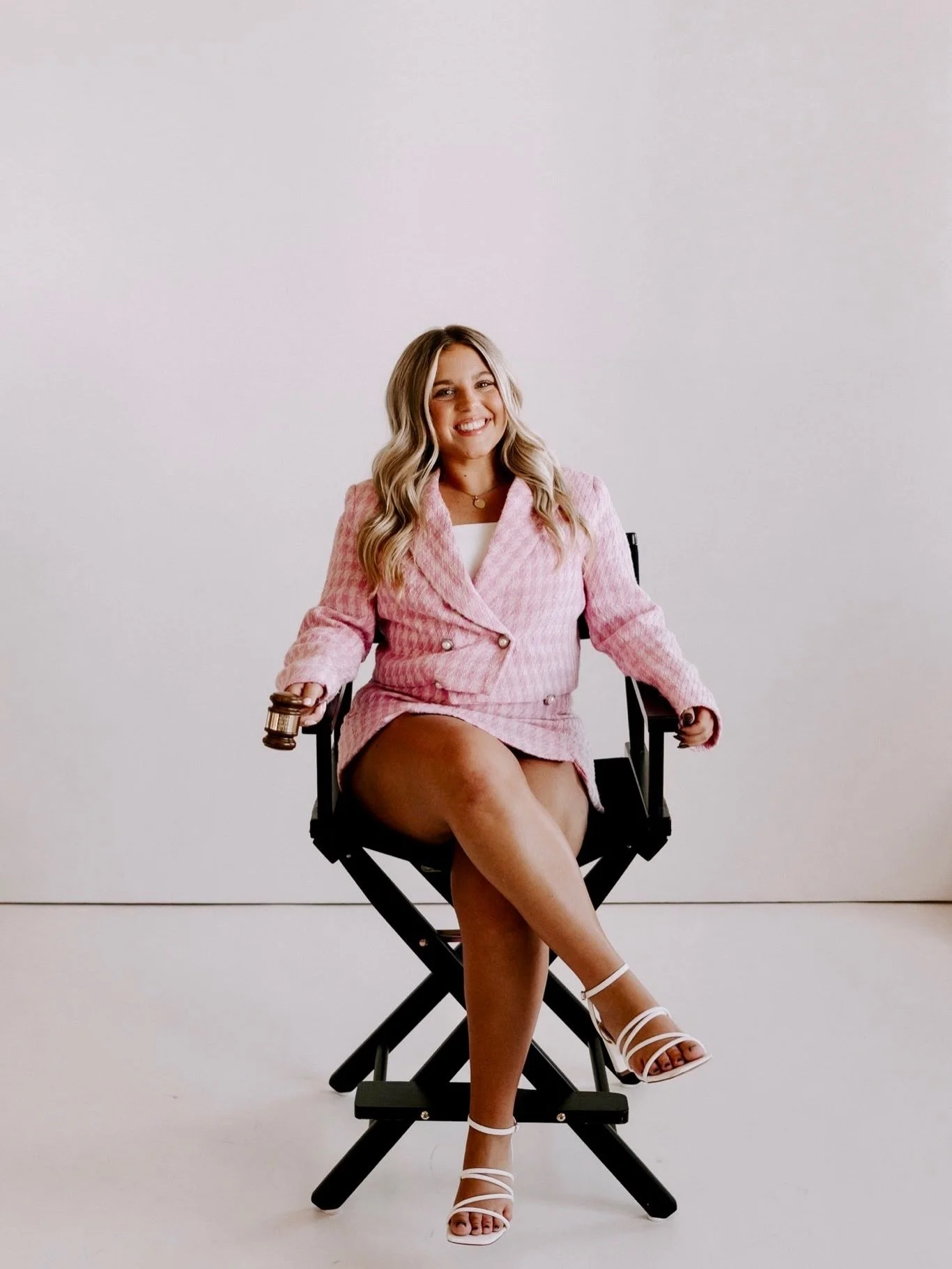 ⭐️MEET THE PRESIDENT ⭐️

Name: Jillian Kriech 
Chapter: Delta Zeta
Year in  school: Senior
Major(s): Elementary education
Where are you from? Monrovia, Indiana

Having the opportunity to lead the amazing women of Delta Zeta is something I will never 