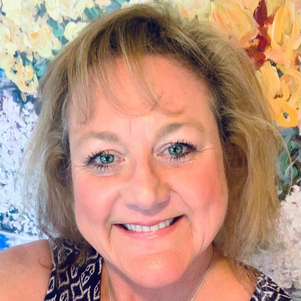 Headshot of Angela Marshall