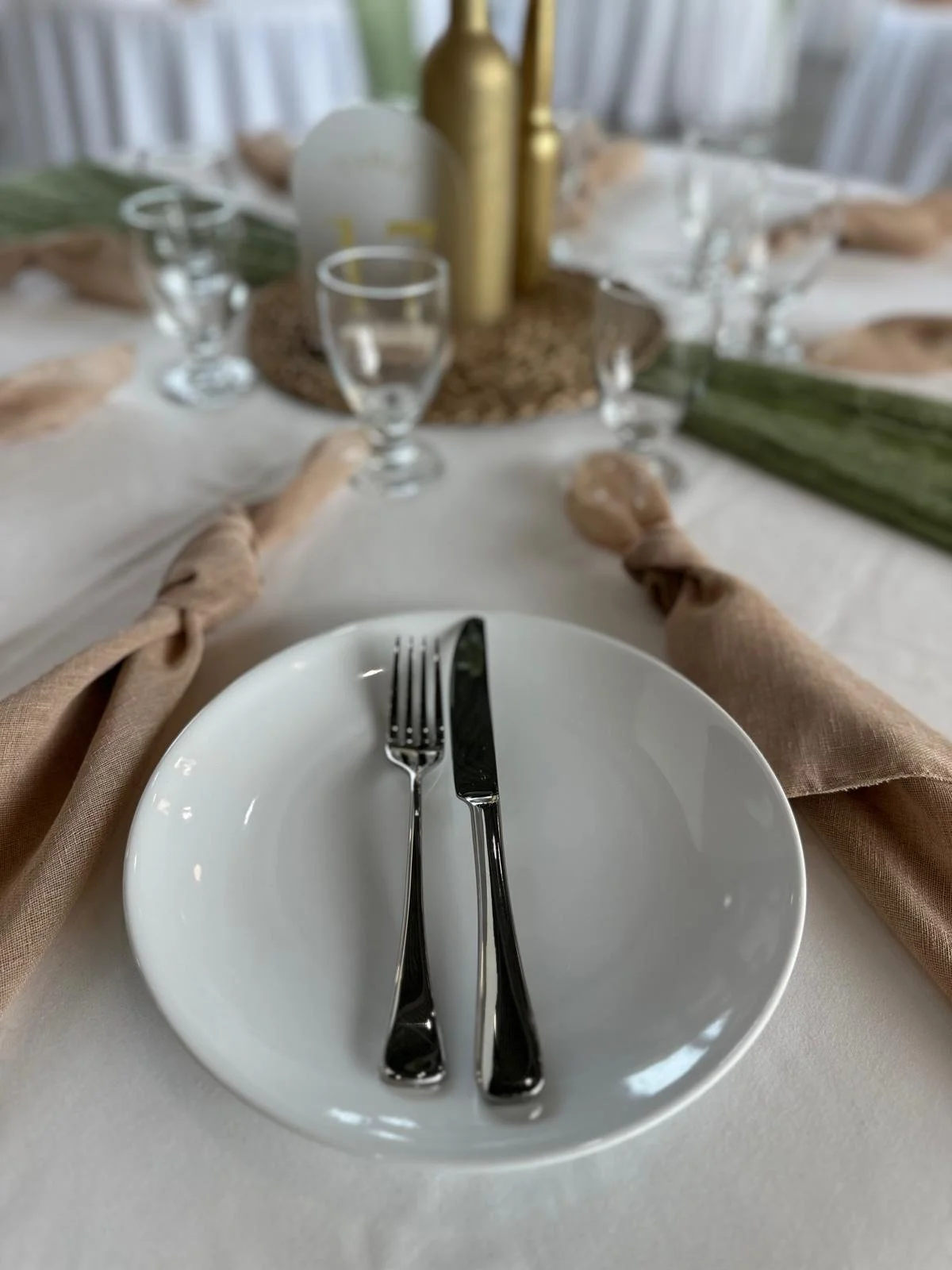 York Dinner Knife
Mirror 24 cm
$11.80/dozen