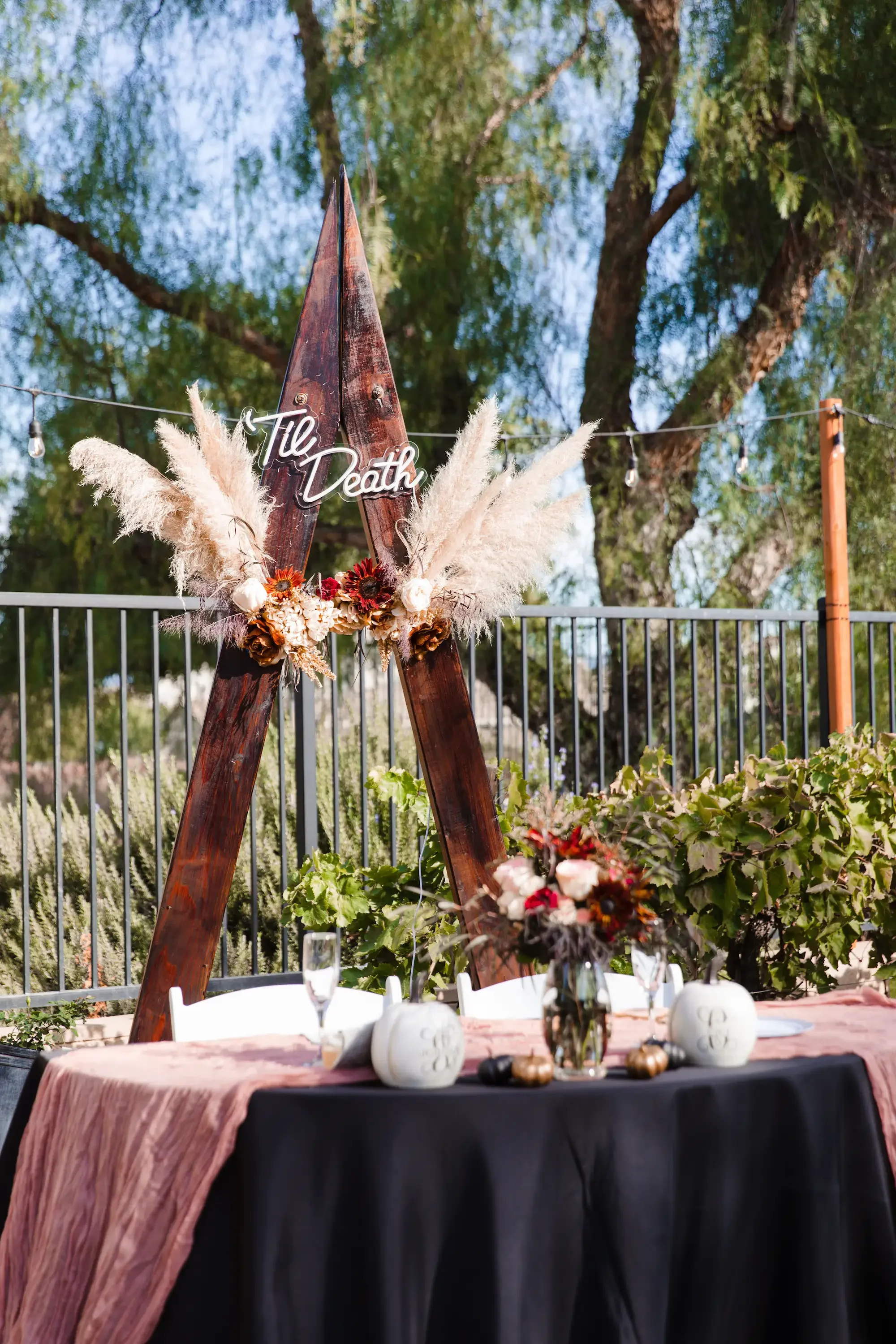 Temecula California full-service wedding planning with beautiful table design