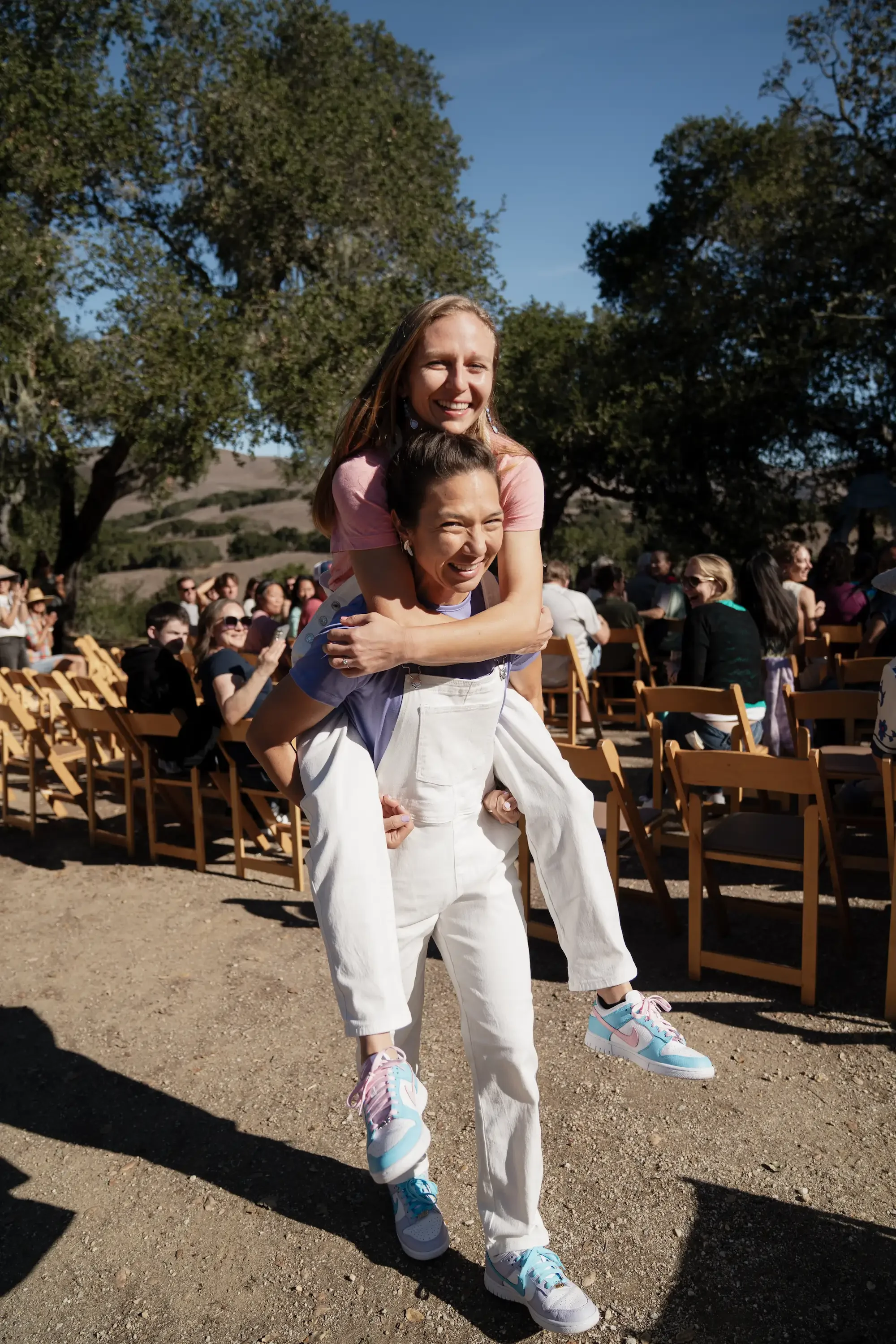 Kristin_Carolyn_Wedding_Day_of_Coordination_Piggyback.webp